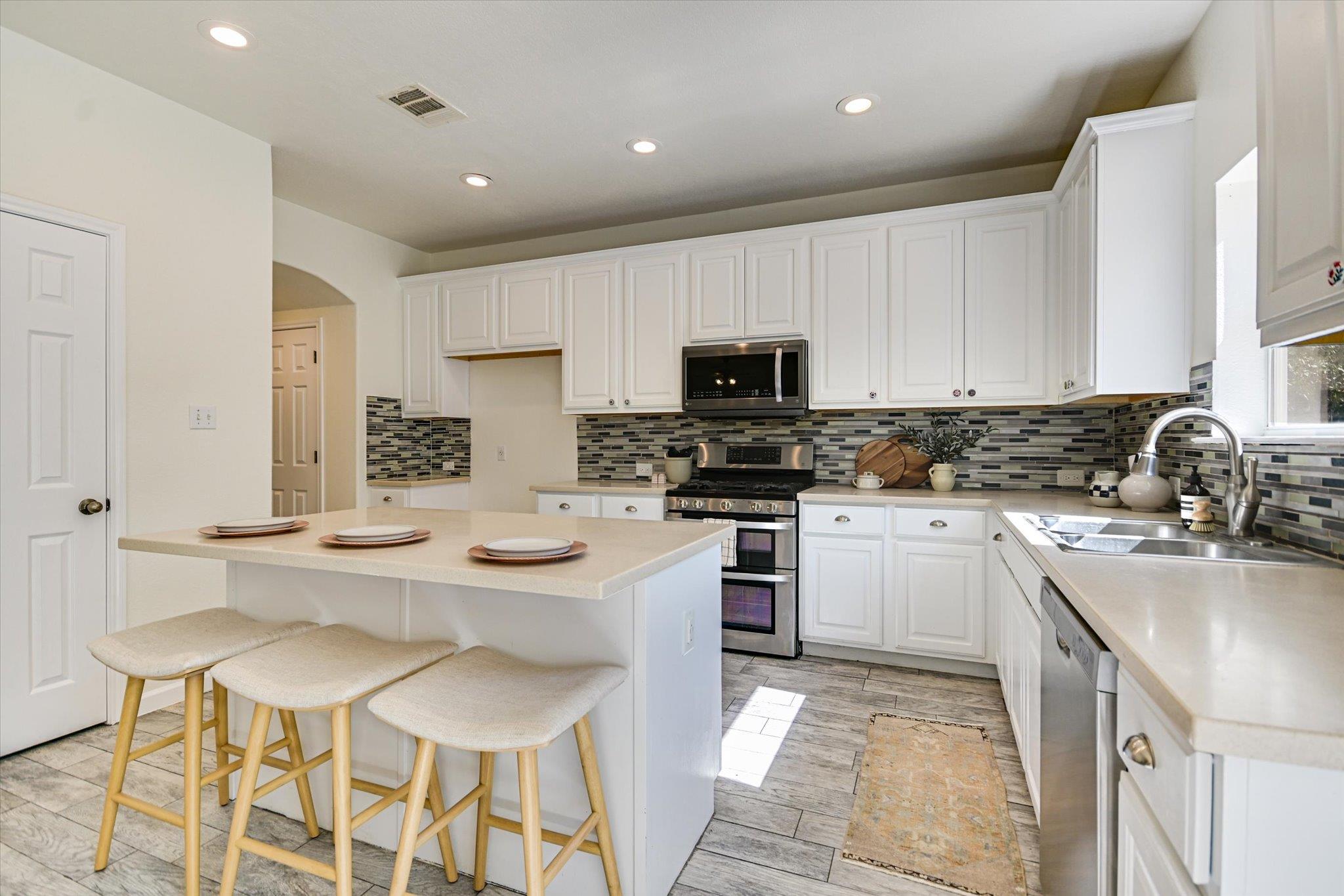 905 Balmoral Castle Ct, Pflugerville, TX 78660