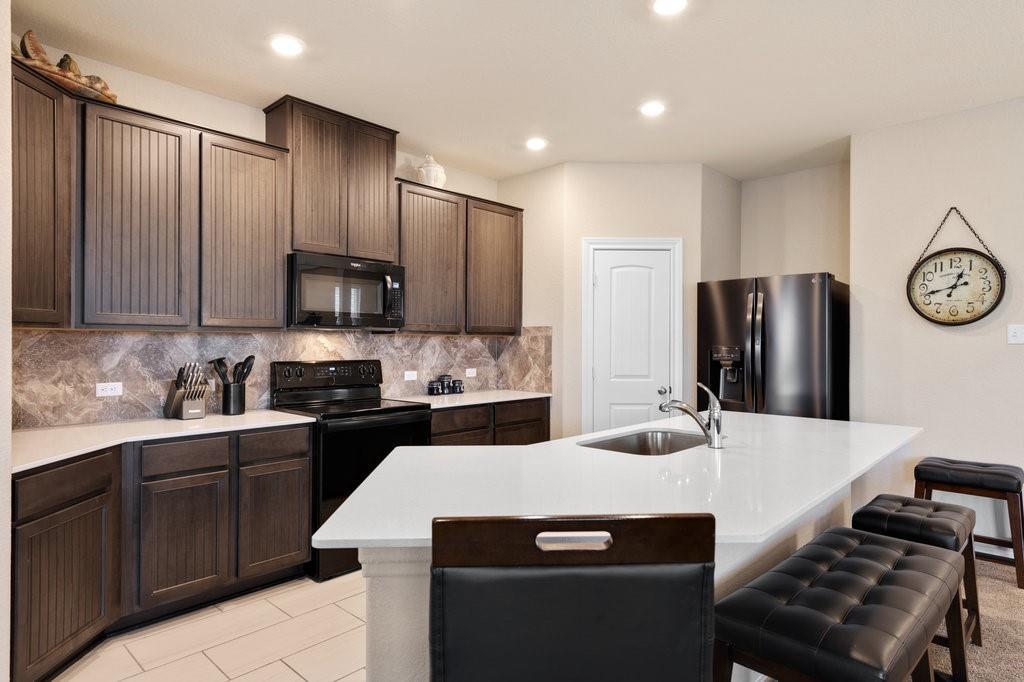 2471 Sunrise Rd # 16, Round Rock, TX 78664