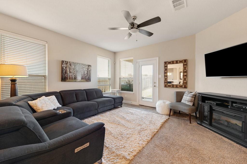 2471 Sunrise Rd # 16, Round Rock, TX 78664