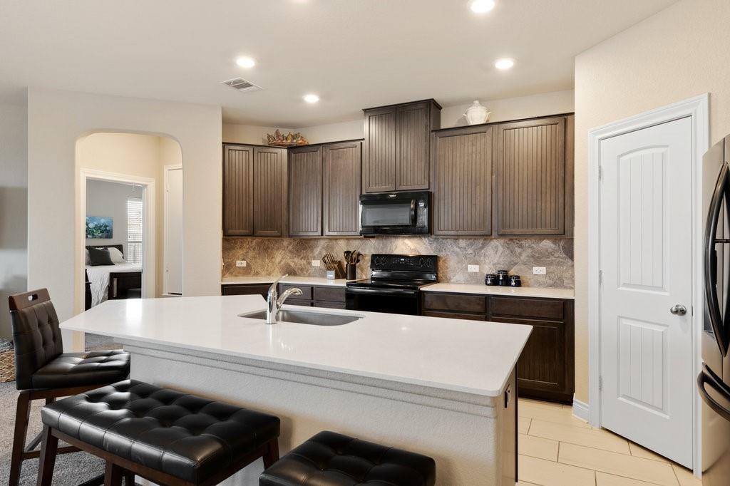 2471 Sunrise Rd # 16, Round Rock, TX 78664