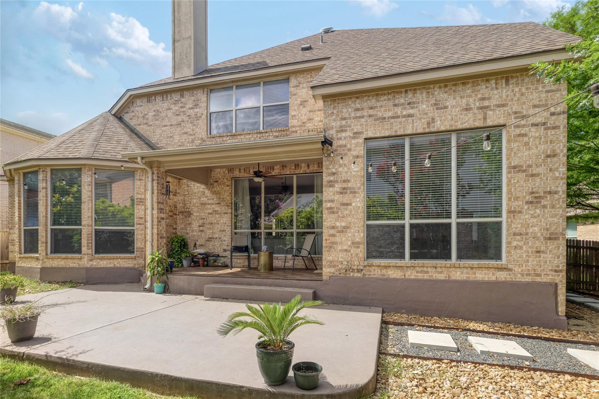 2279 Fernspring Dr, Round Rock, TX 78665