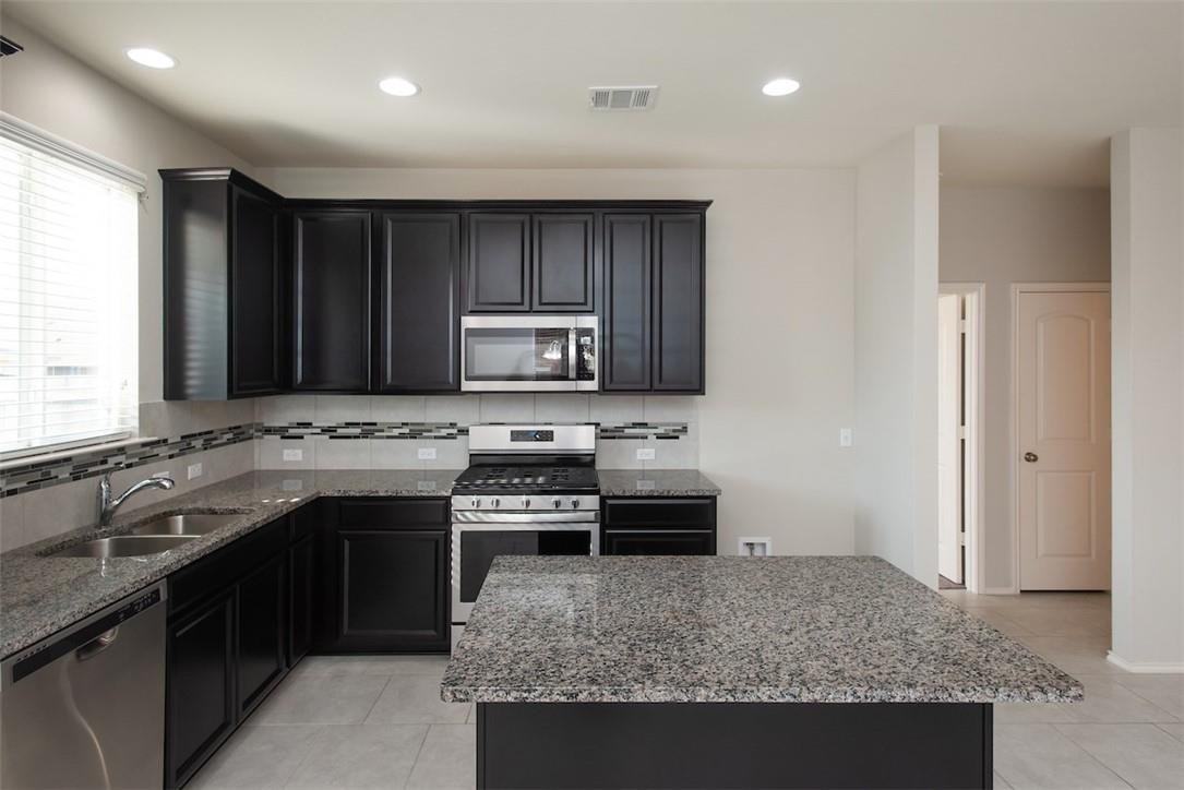 163 Palm Dr, Buda, TX 78610