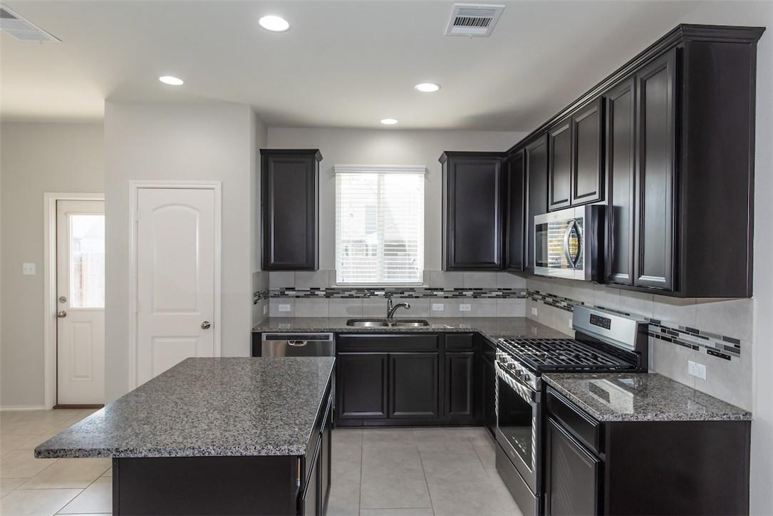 163 Palm Dr, Buda, TX 78610