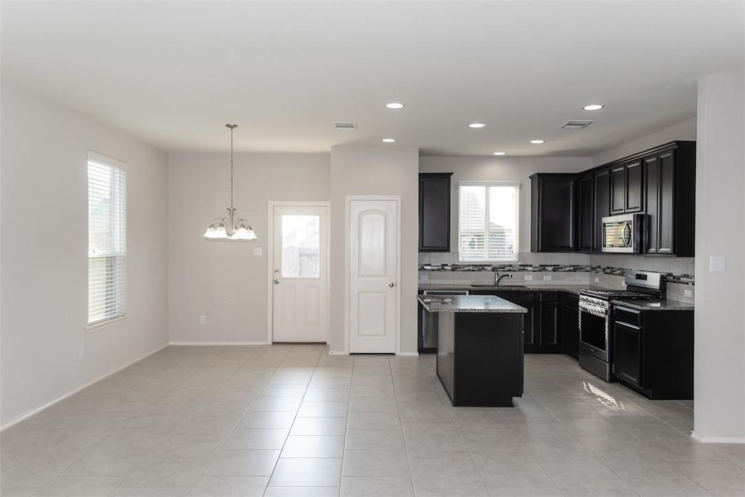 163 Palm Dr, Buda, TX 78610