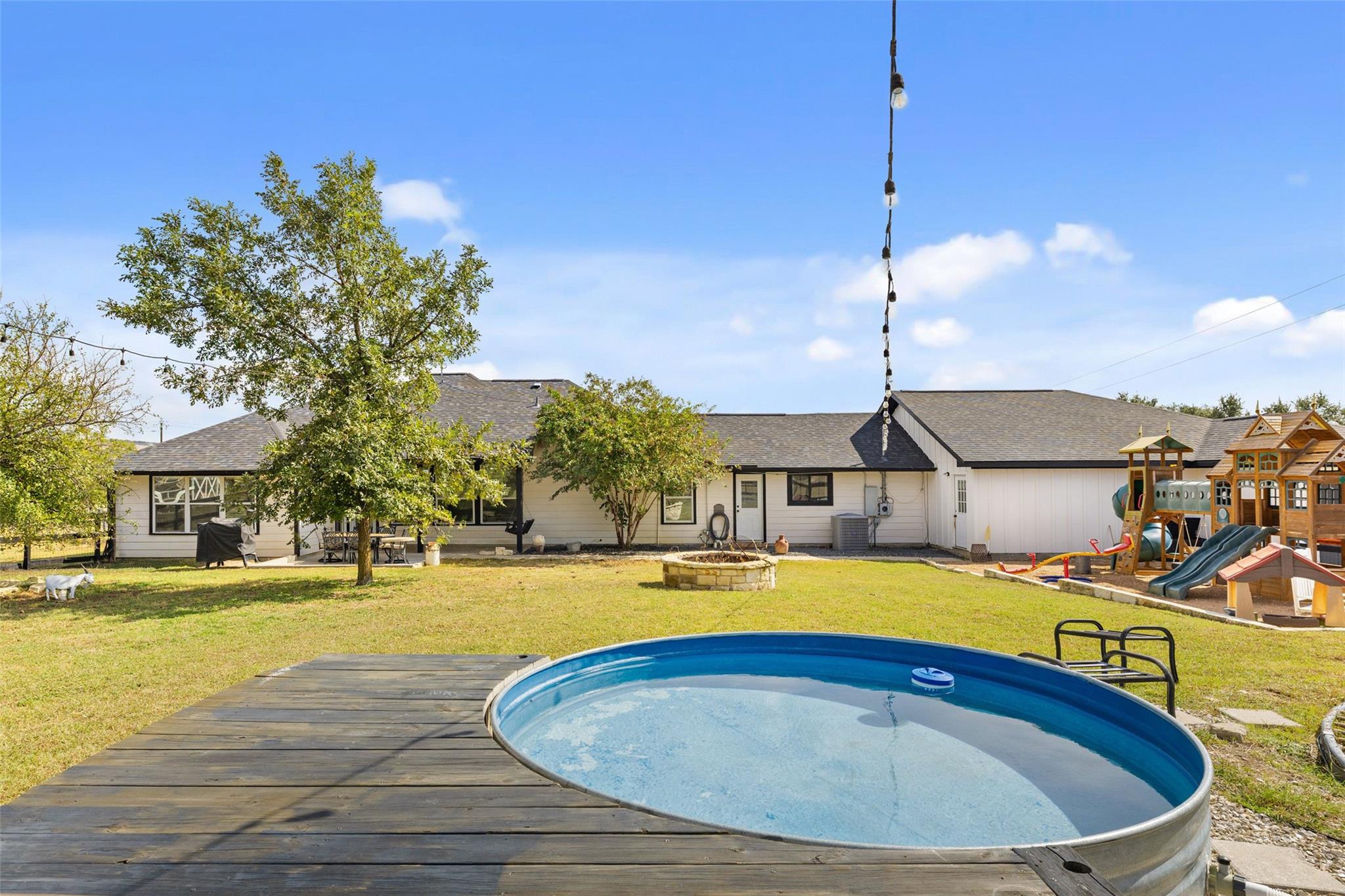 213 Beauchamp Rd, Dripping Springs, TX 78620