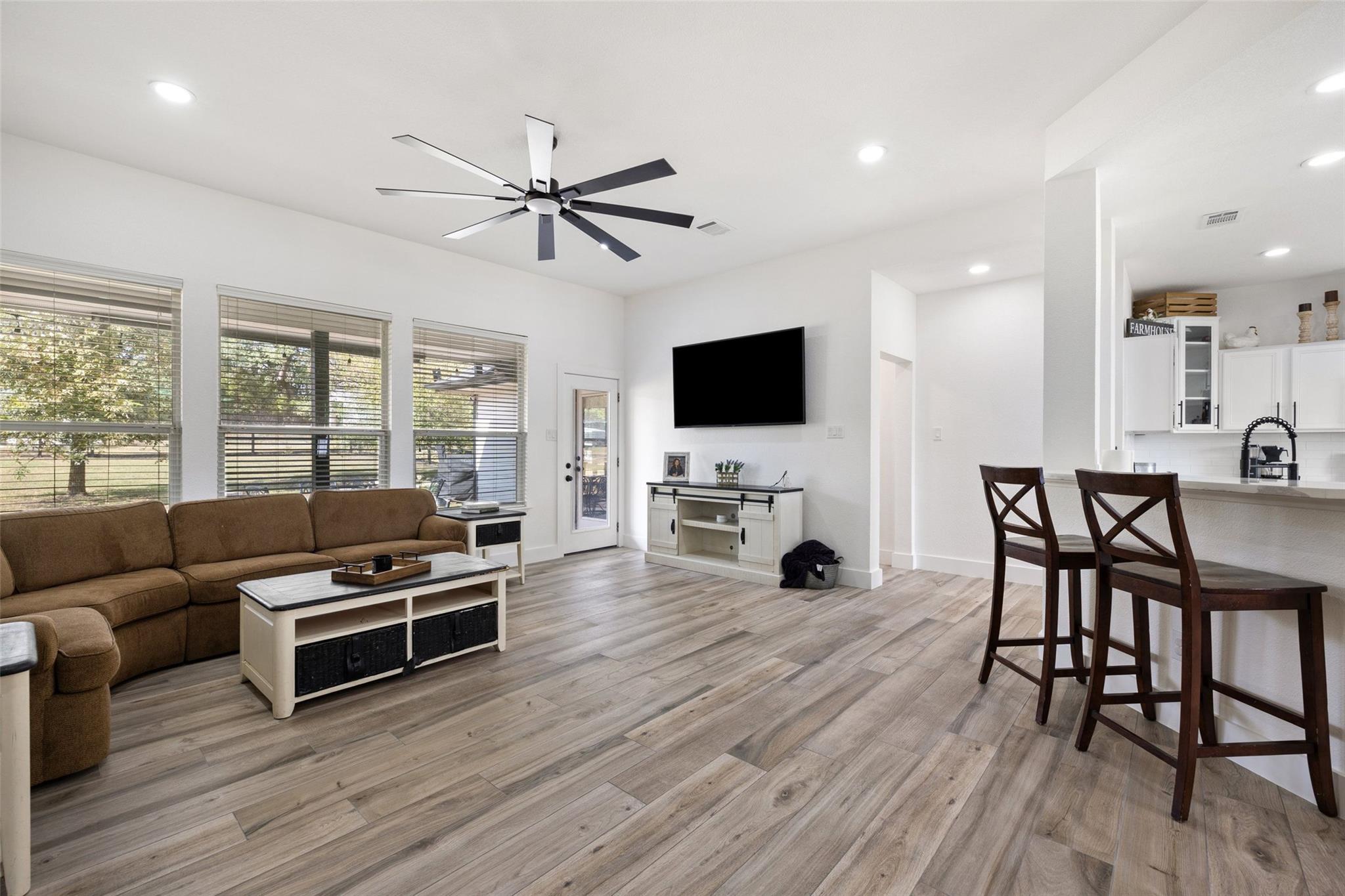 213 Beauchamp Rd, Dripping Springs, TX 78620