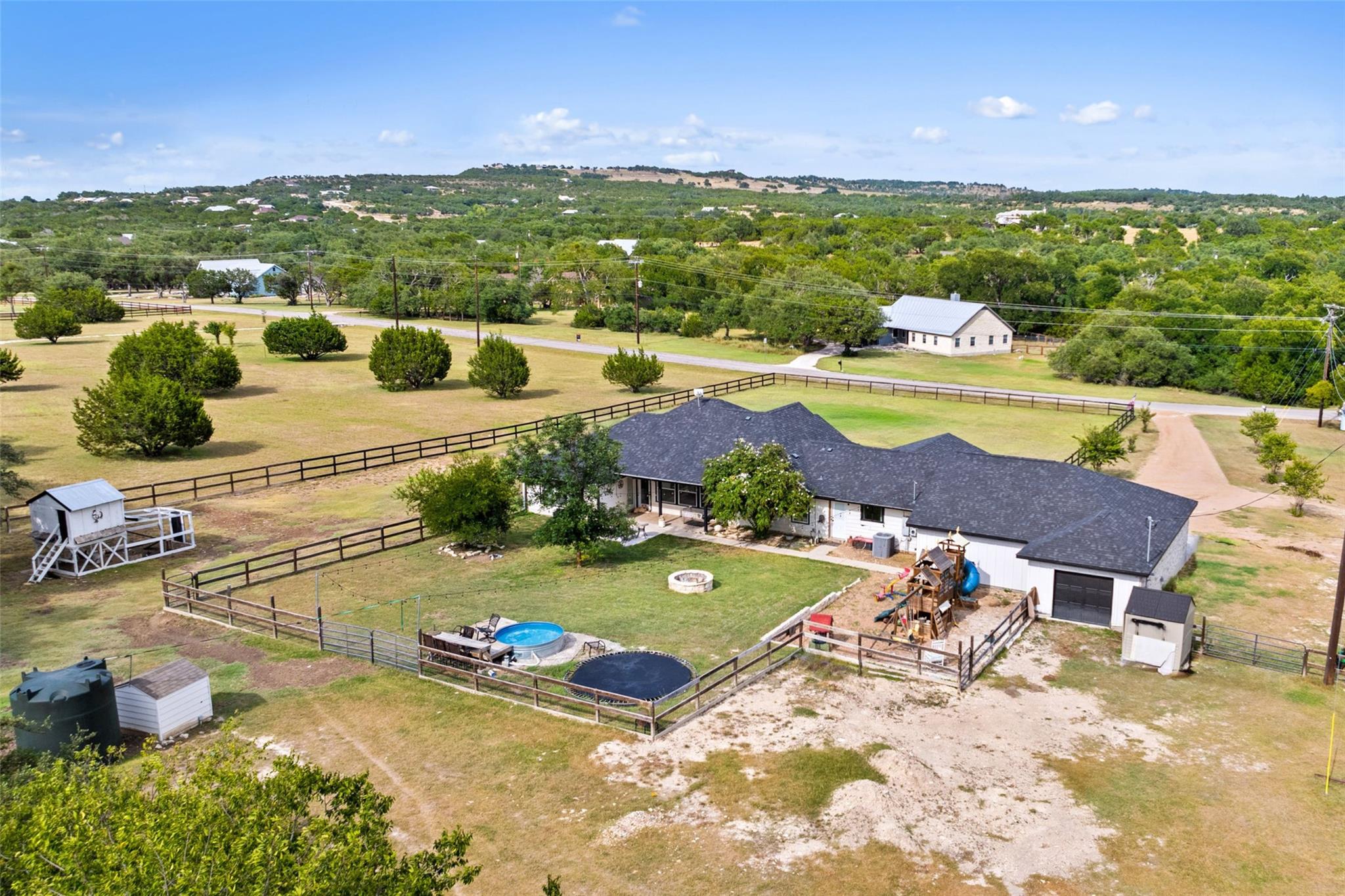 213 Beauchamp Rd, Dripping Springs, TX 78620