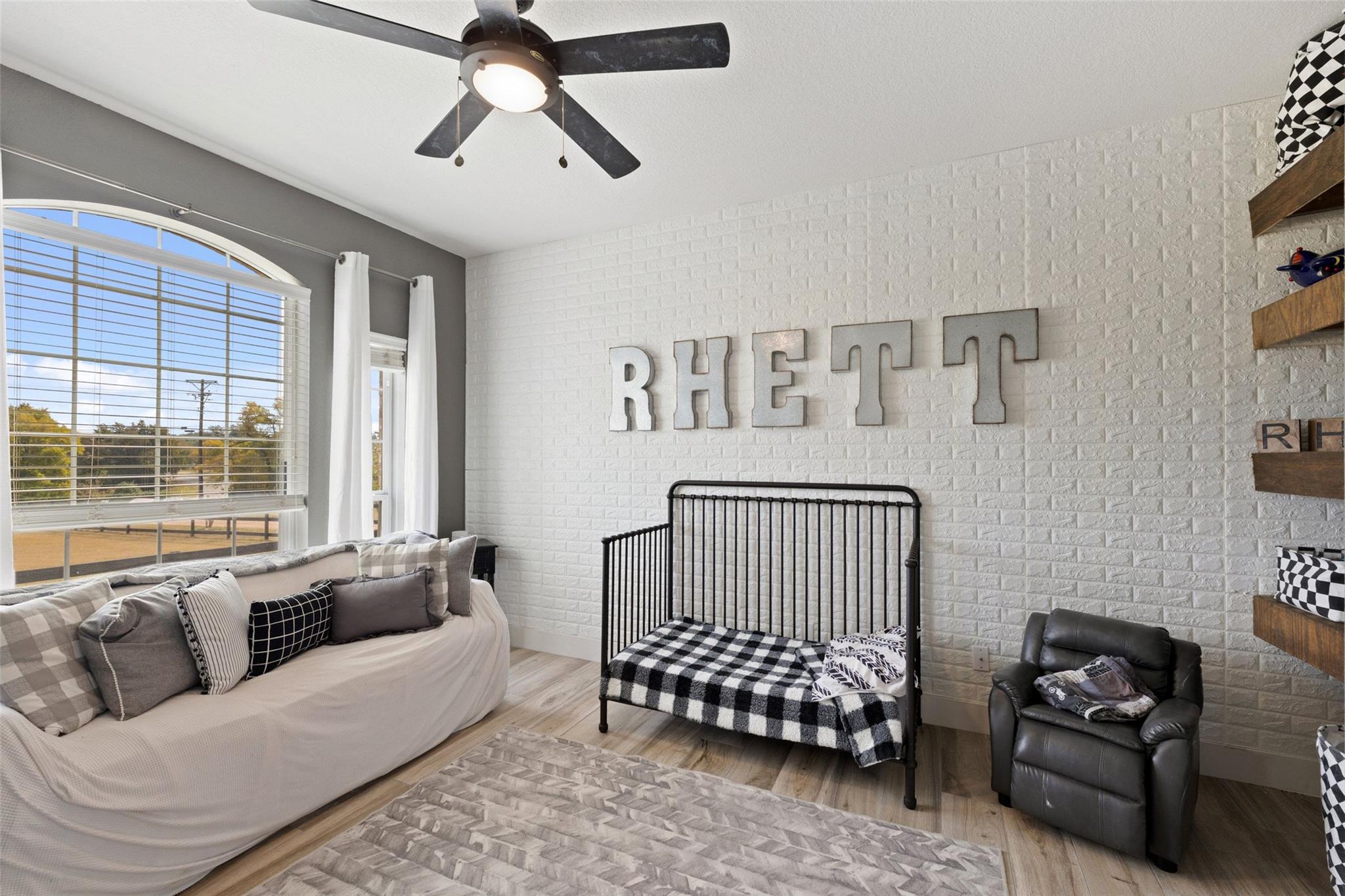 213 Beauchamp Rd, Dripping Springs, TX 78620