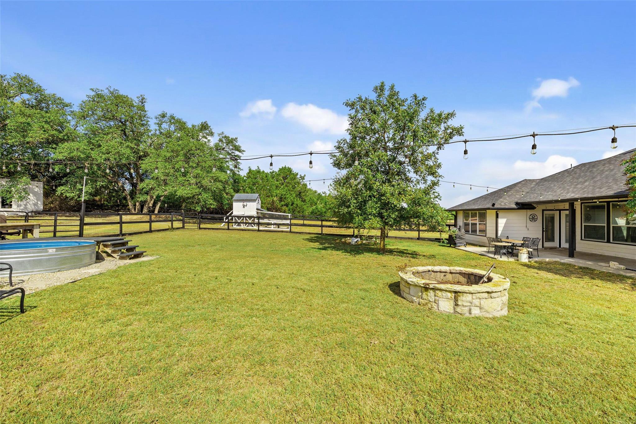 213 Beauchamp Rd, Dripping Springs, TX 78620