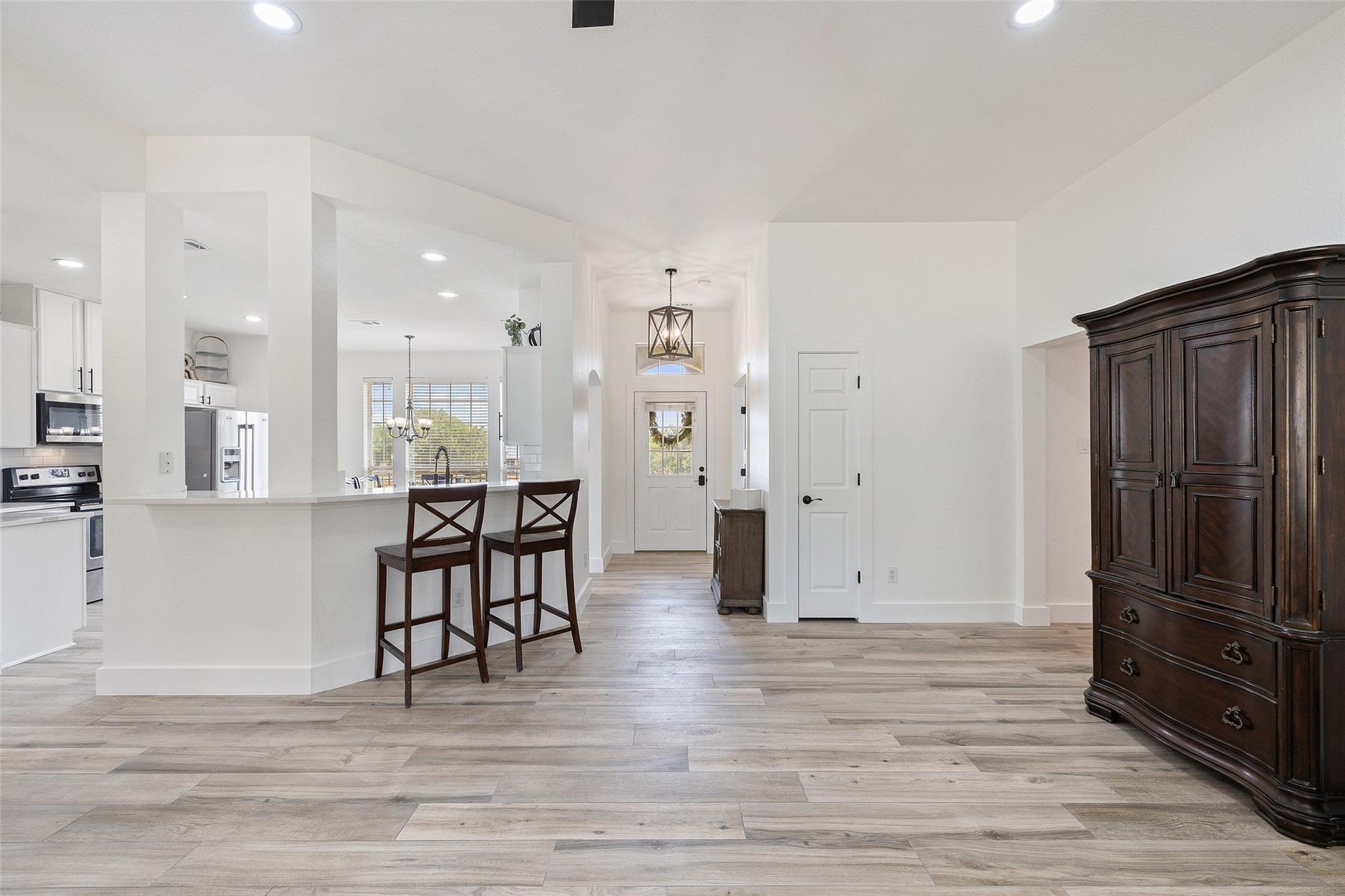 213 Beauchamp Rd, Dripping Springs, TX 78620