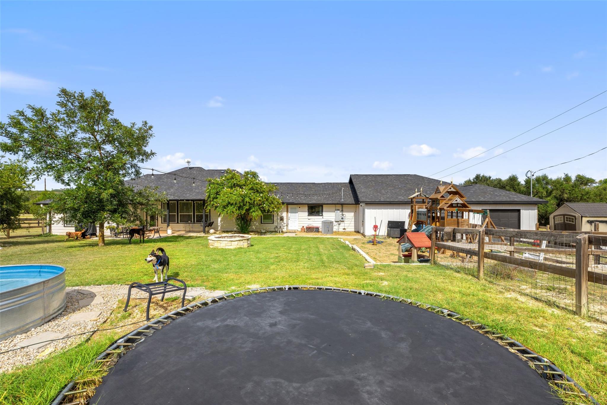 213 Beauchamp Rd, Dripping Springs, TX 78620