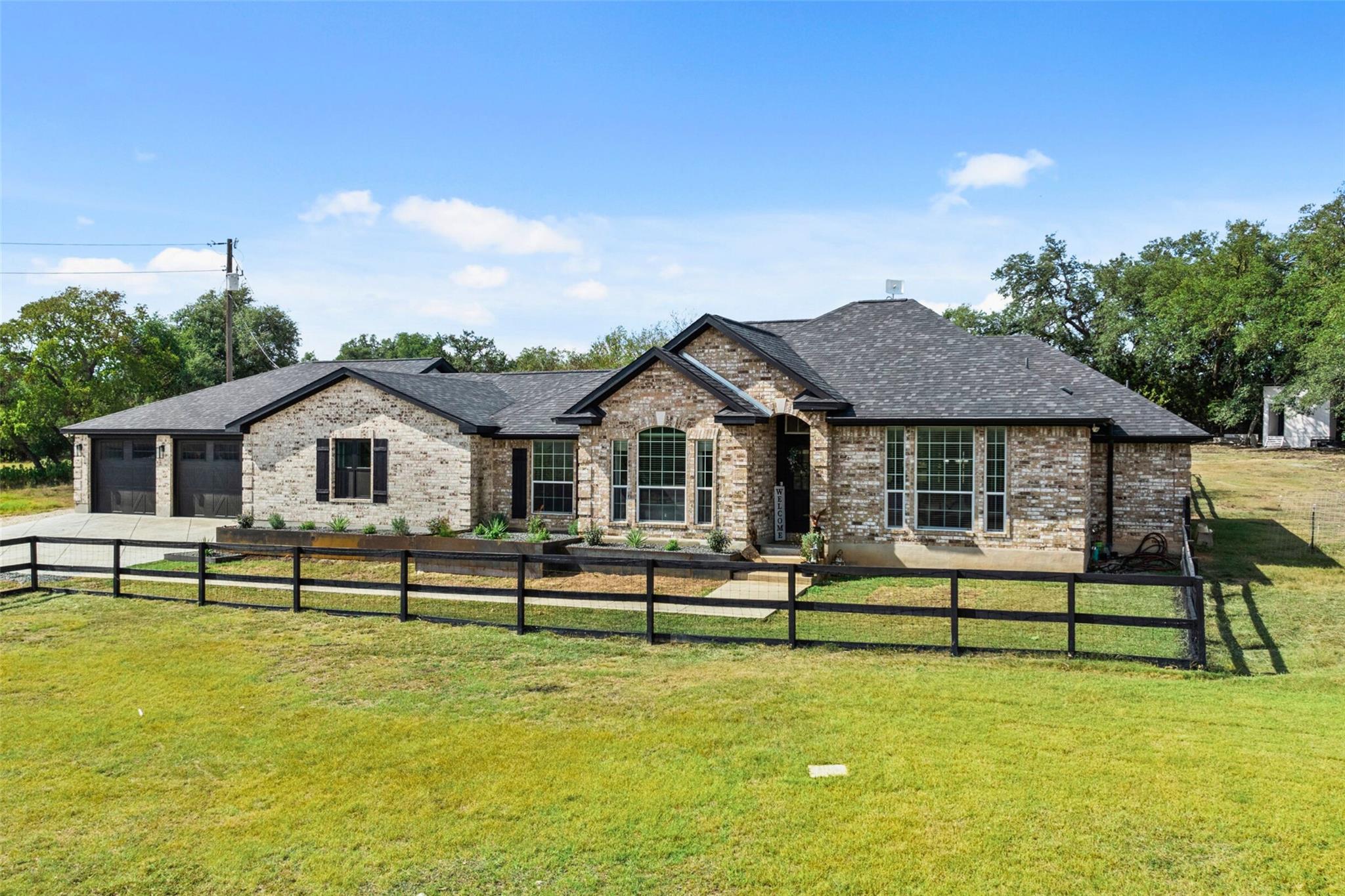 213 Beauchamp Rd, Dripping Springs, TX 78620