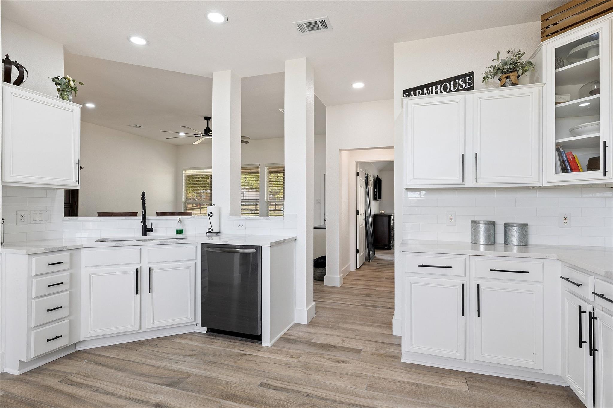 213 Beauchamp Rd, Dripping Springs, TX 78620