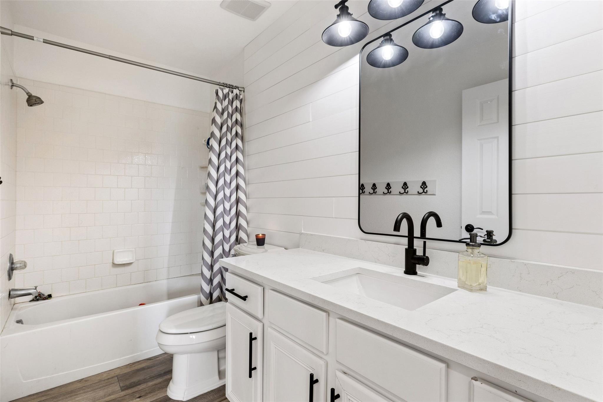 213 Beauchamp Rd, Dripping Springs, TX 78620