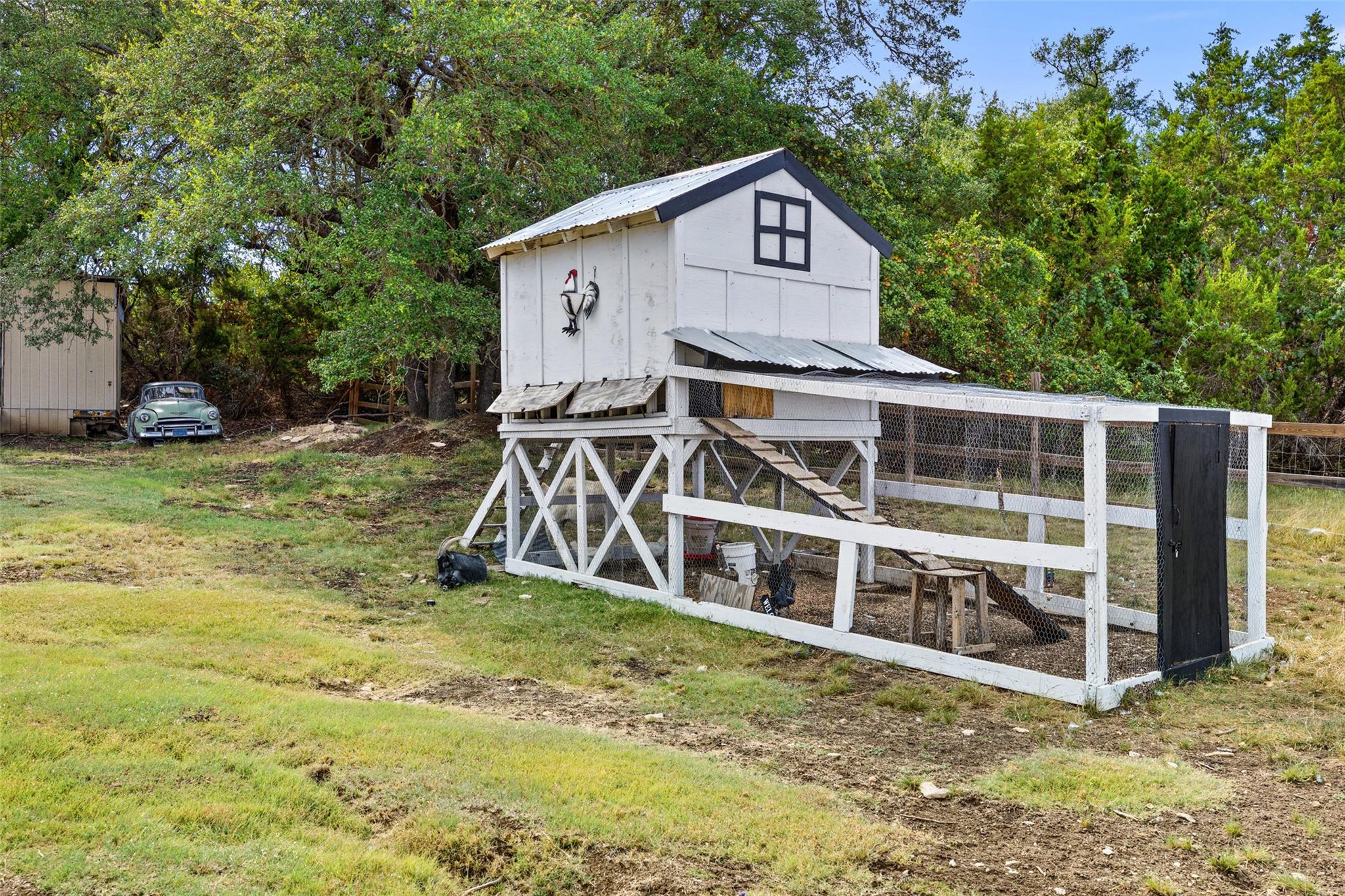 213 Beauchamp Rd, Dripping Springs, TX 78620