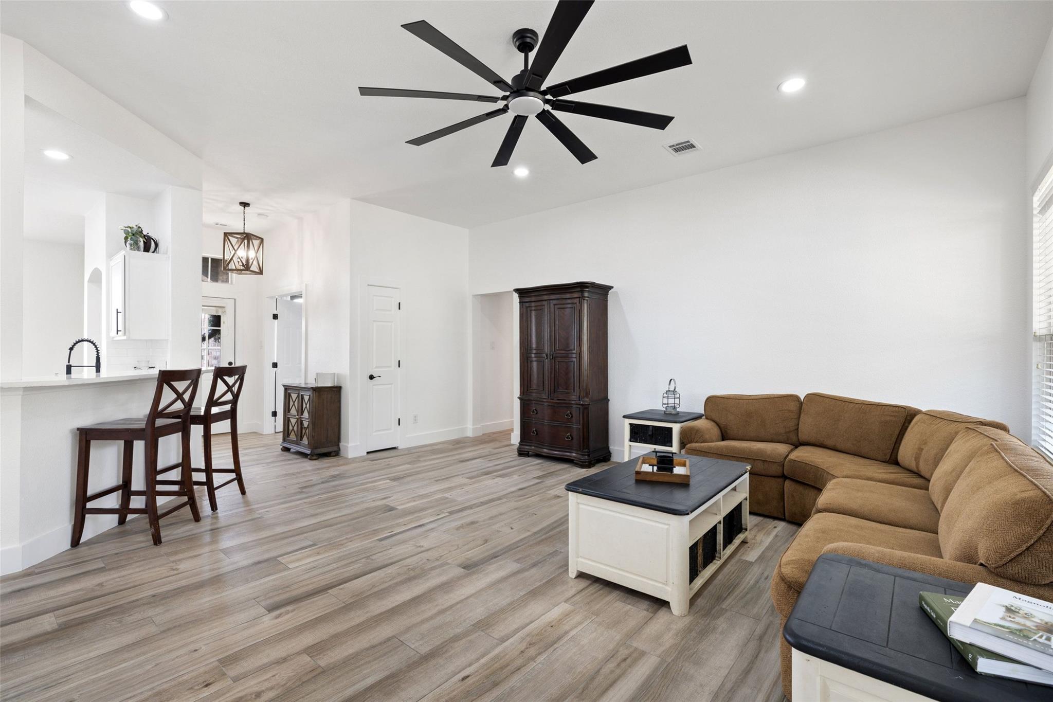 213 Beauchamp Rd, Dripping Springs, TX 78620