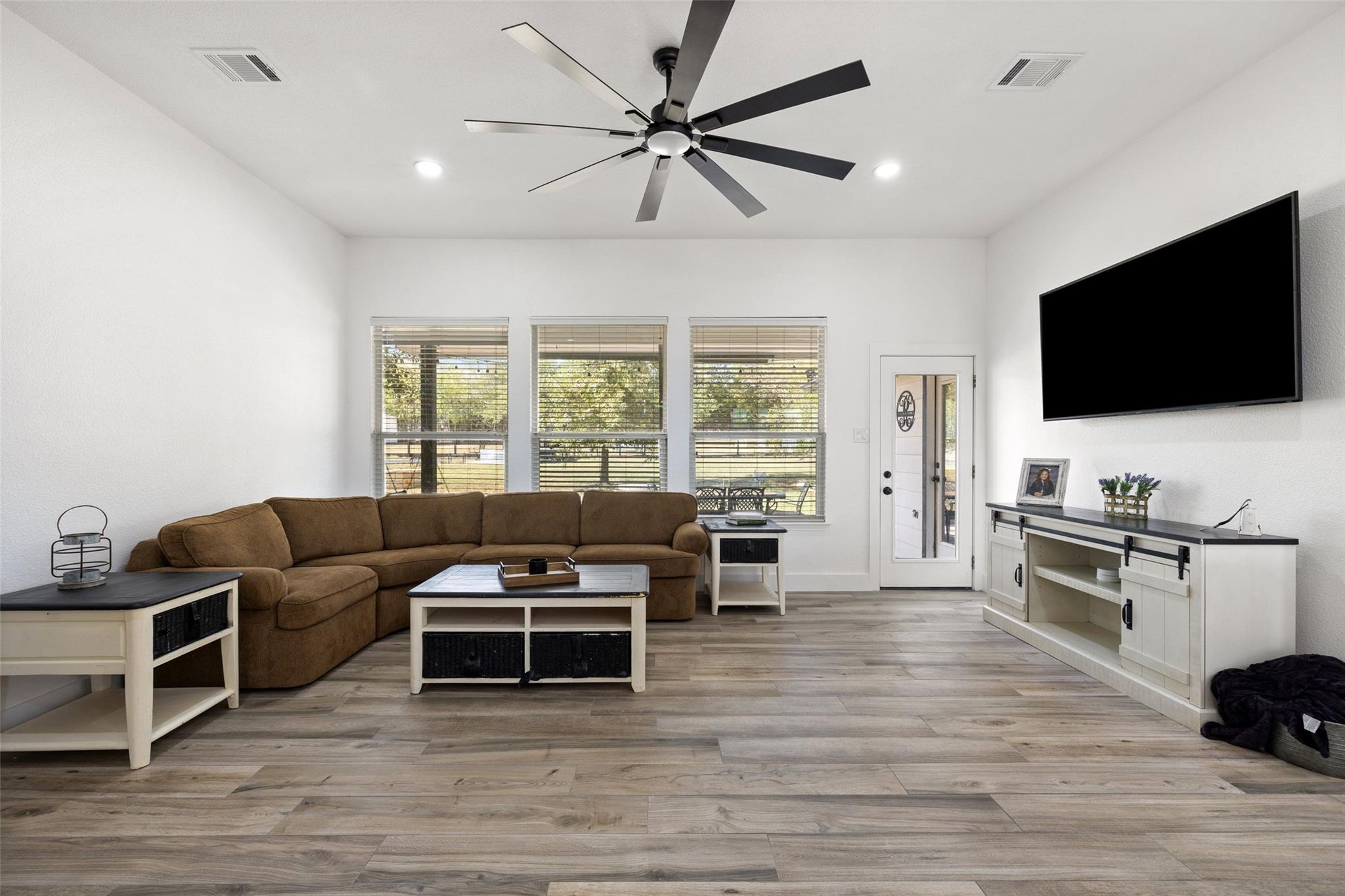 213 Beauchamp Rd, Dripping Springs, TX 78620