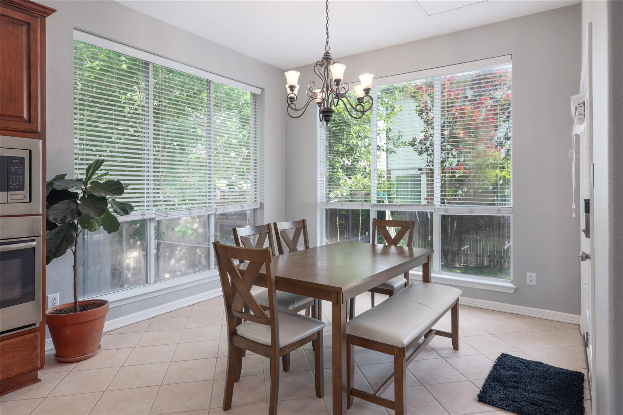 2279 Fernspring Dr, Round Rock, TX 78665