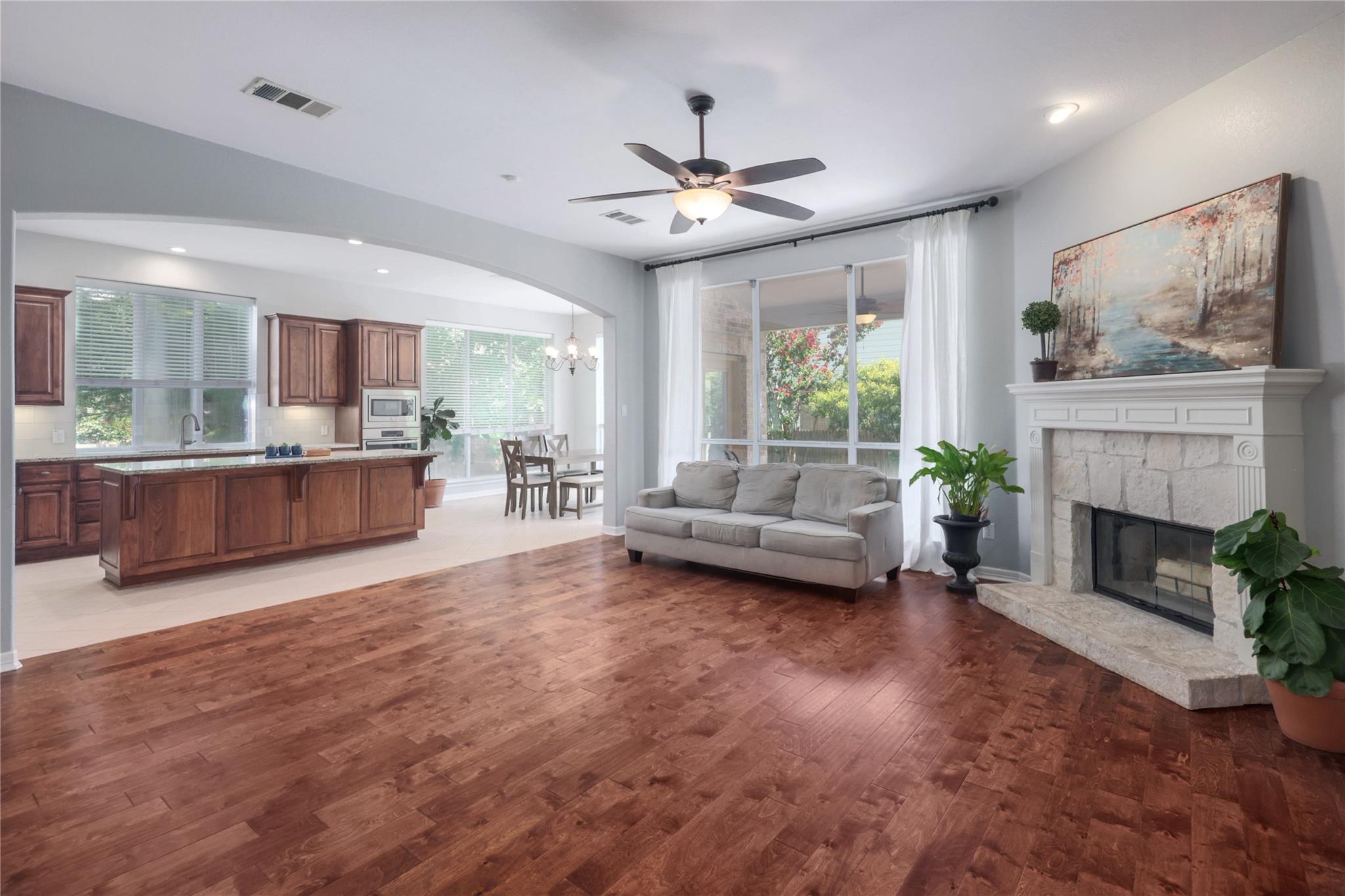 2279 Fernspring Dr, Round Rock, TX 78665