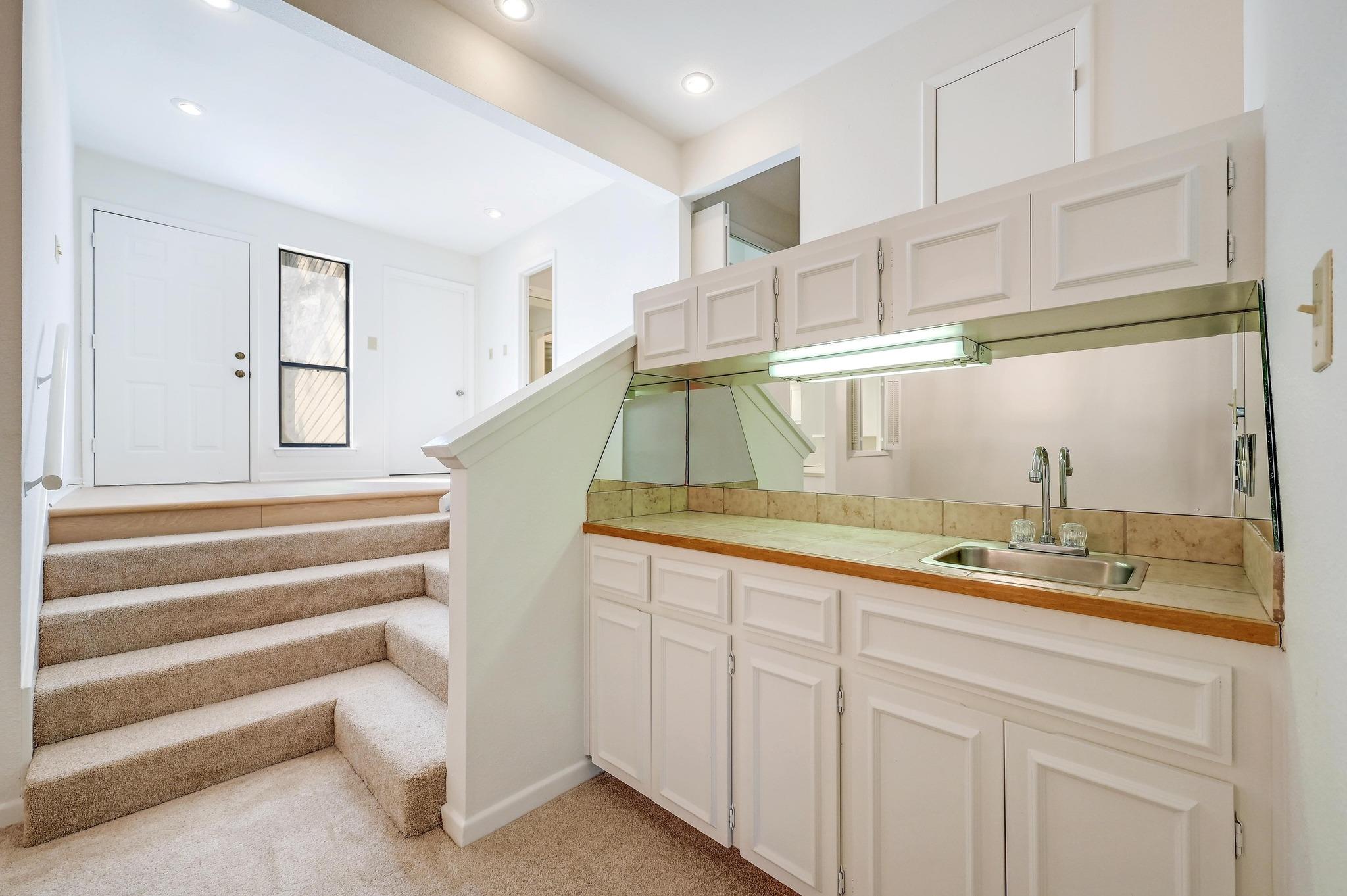 6820 N Cypress Point # 22, Austin, TX 78746