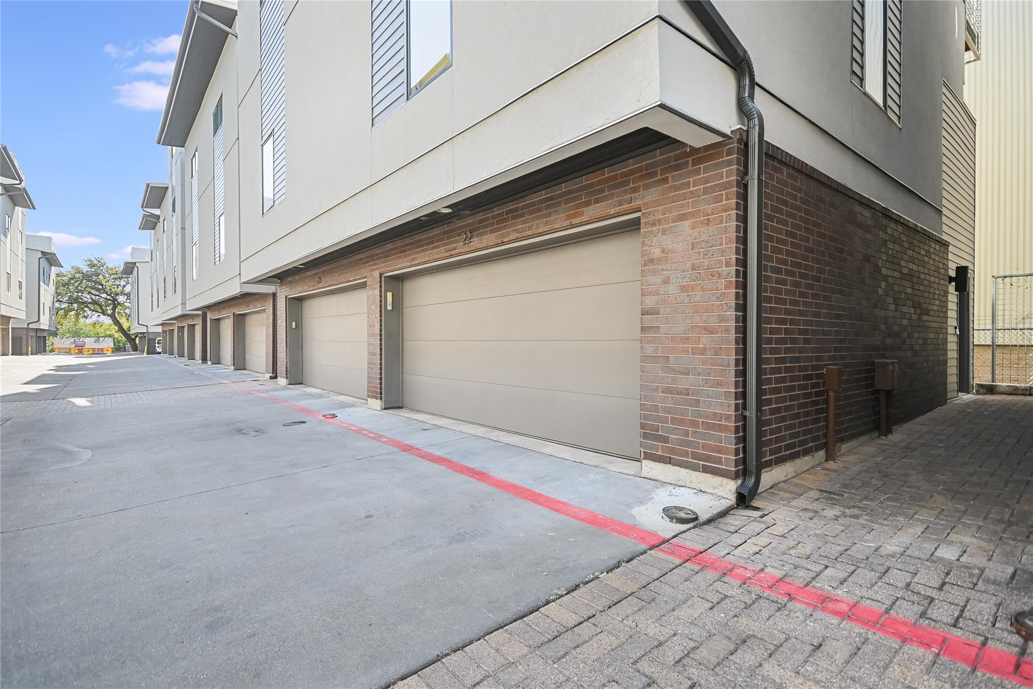 1702 S Lamar Blvd # 22, Austin, TX 78704