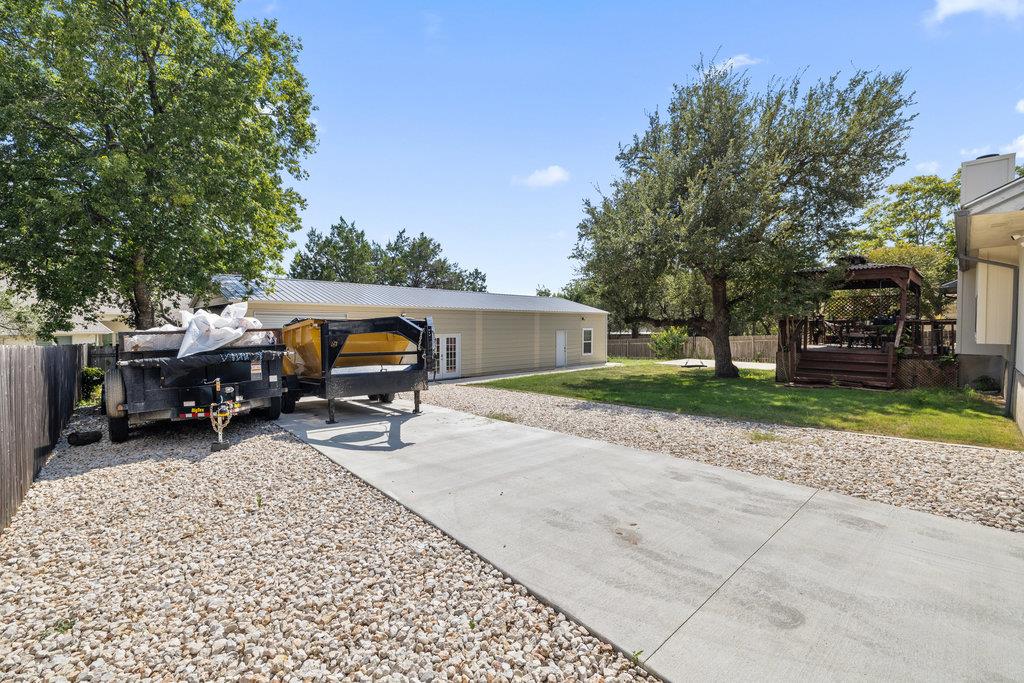 1102 Oak Hollow Dr, Leander, TX 78641