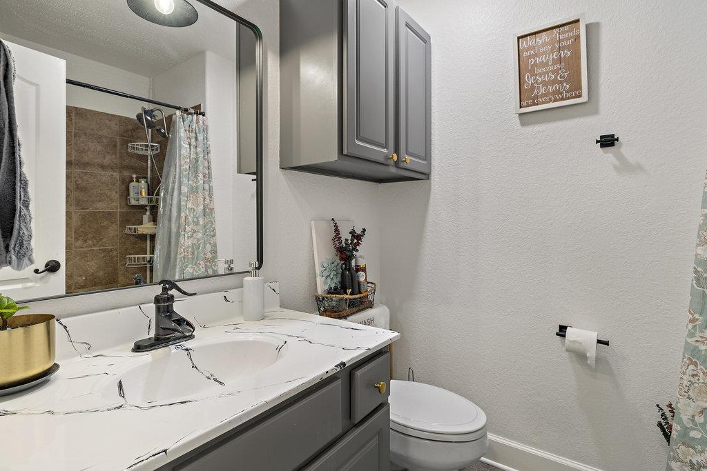 1102 Oak Hollow Dr, Leander, TX 78641