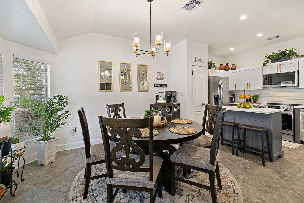 1102 Oak Hollow Dr, Leander, TX 78641