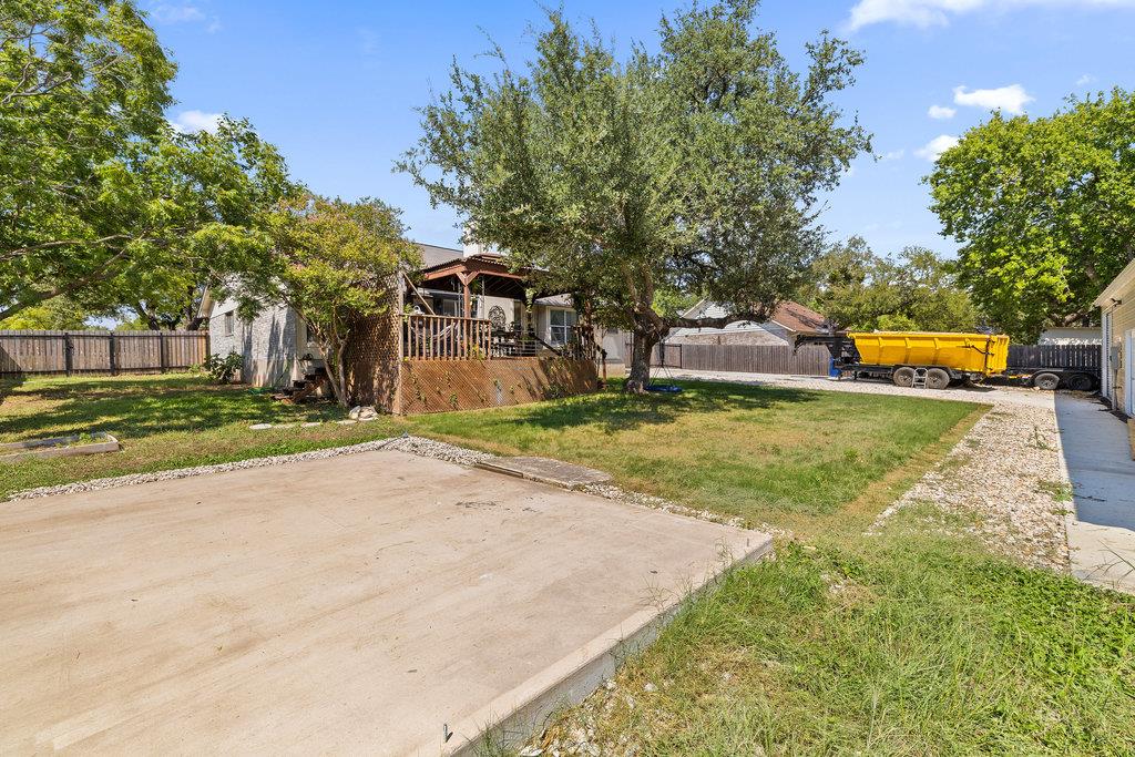 1102 Oak Hollow Dr, Leander, TX 78641