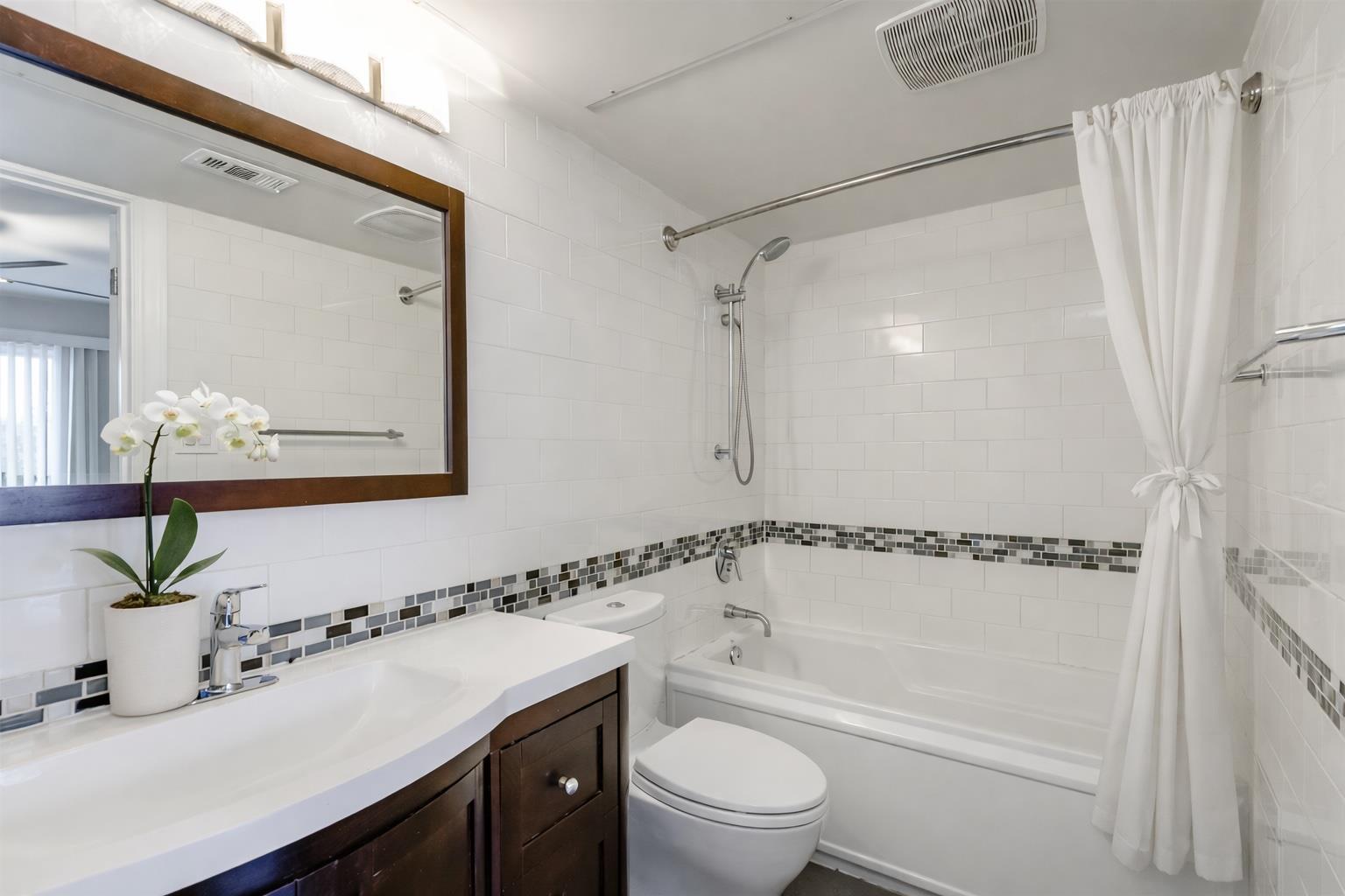 3110 Red River St # 220, Austin, TX 78705