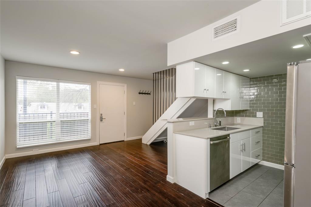 3110 Red River St # 220, Austin, TX 78705