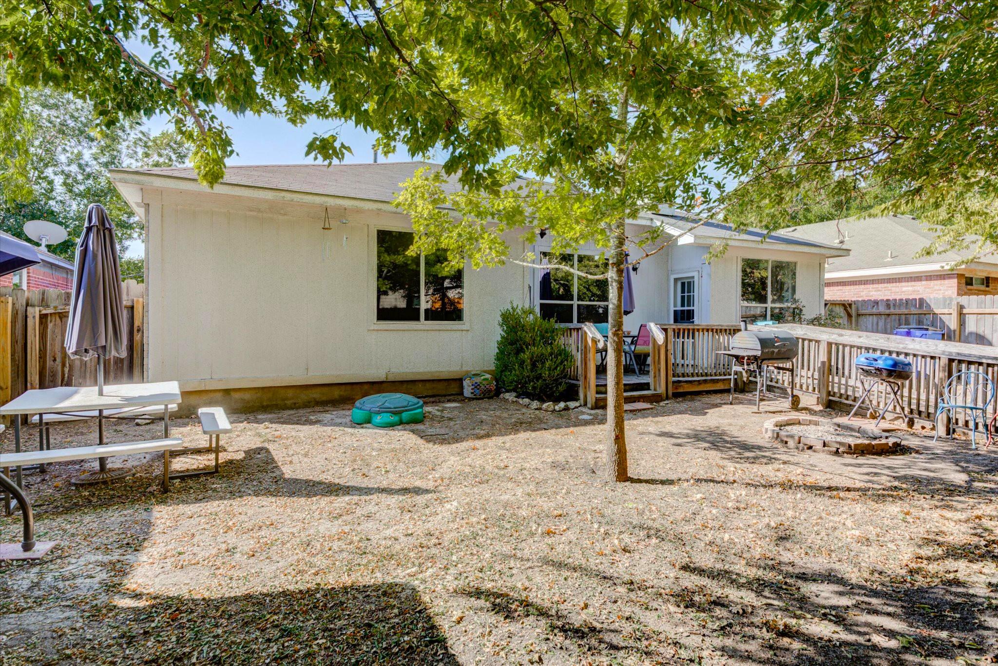 2000 Steeds Xing, Pflugerville, TX 78660