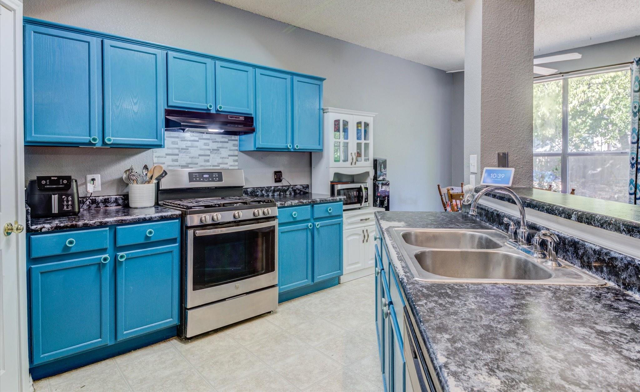 2000 Steeds Xing, Pflugerville, TX 78660