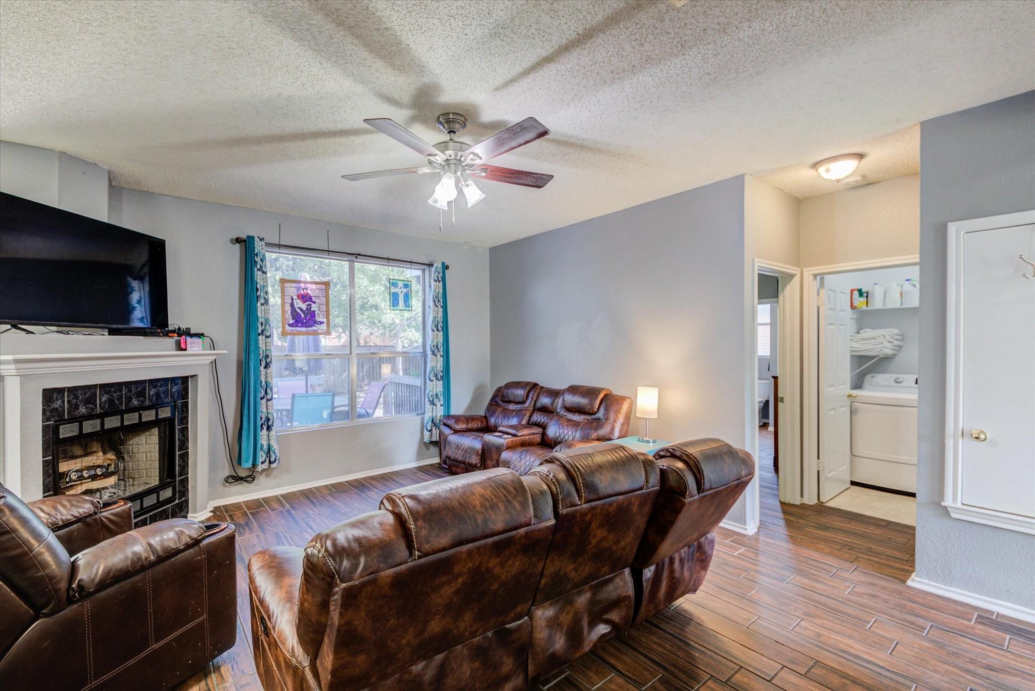 2000 Steeds Xing, Pflugerville, TX 78660