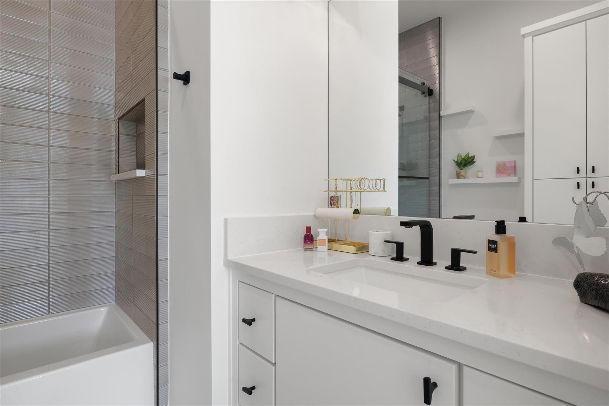 17213 Morning Grove Ln, Austin, TX 78738