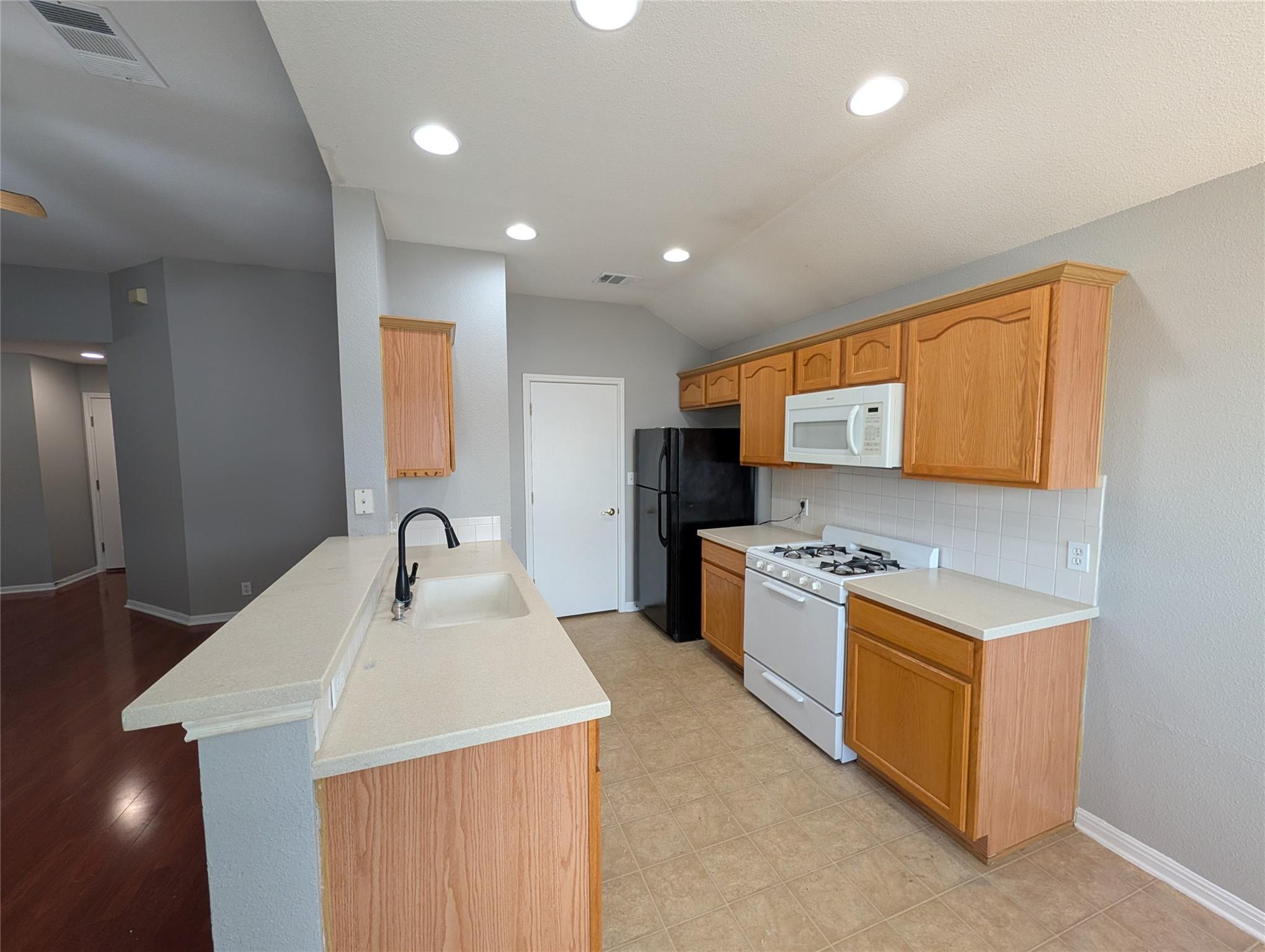 15107 Nuttall Dr, Austin, TX 78724