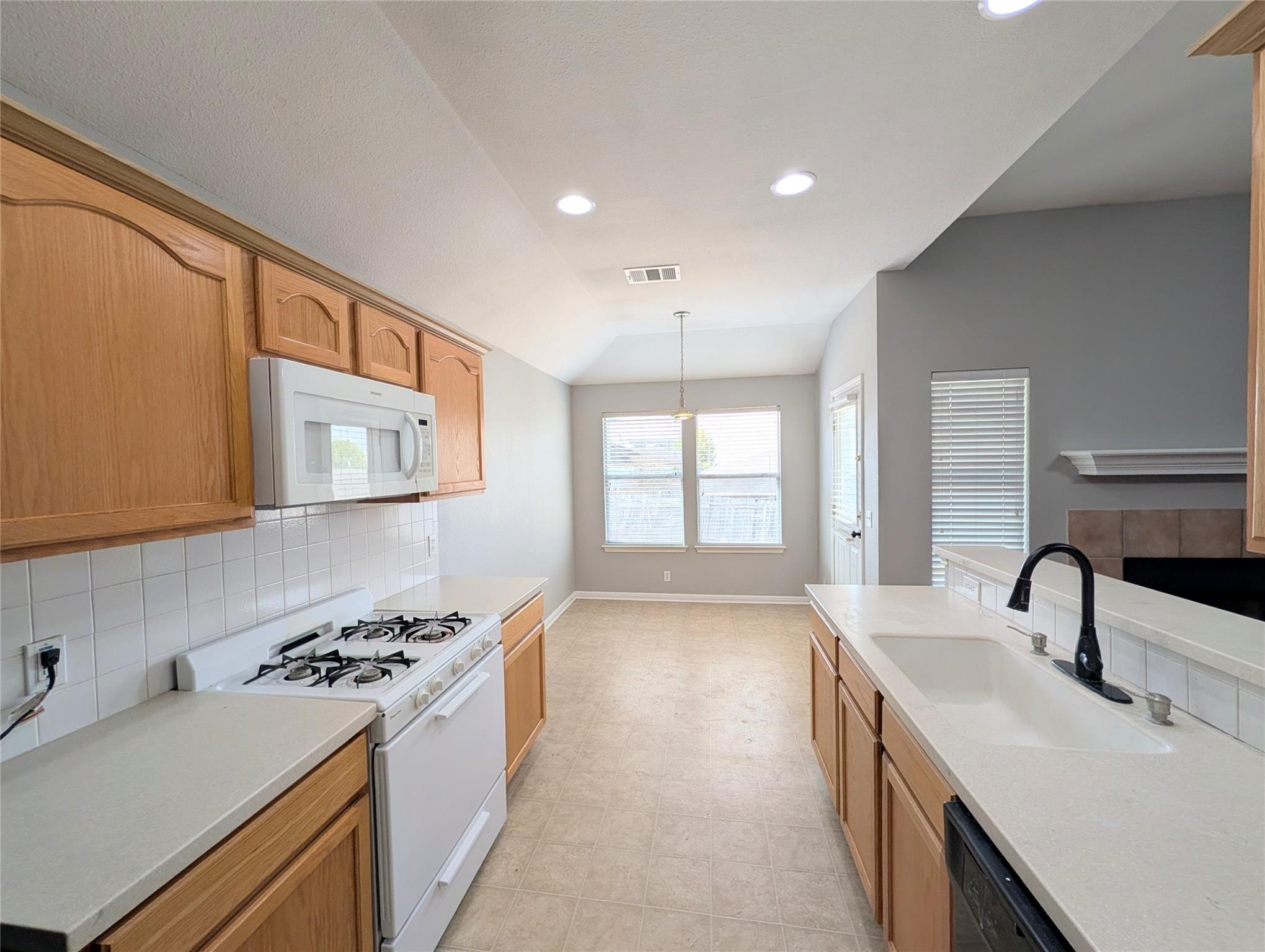 15107 Nuttall Dr, Austin, TX 78724