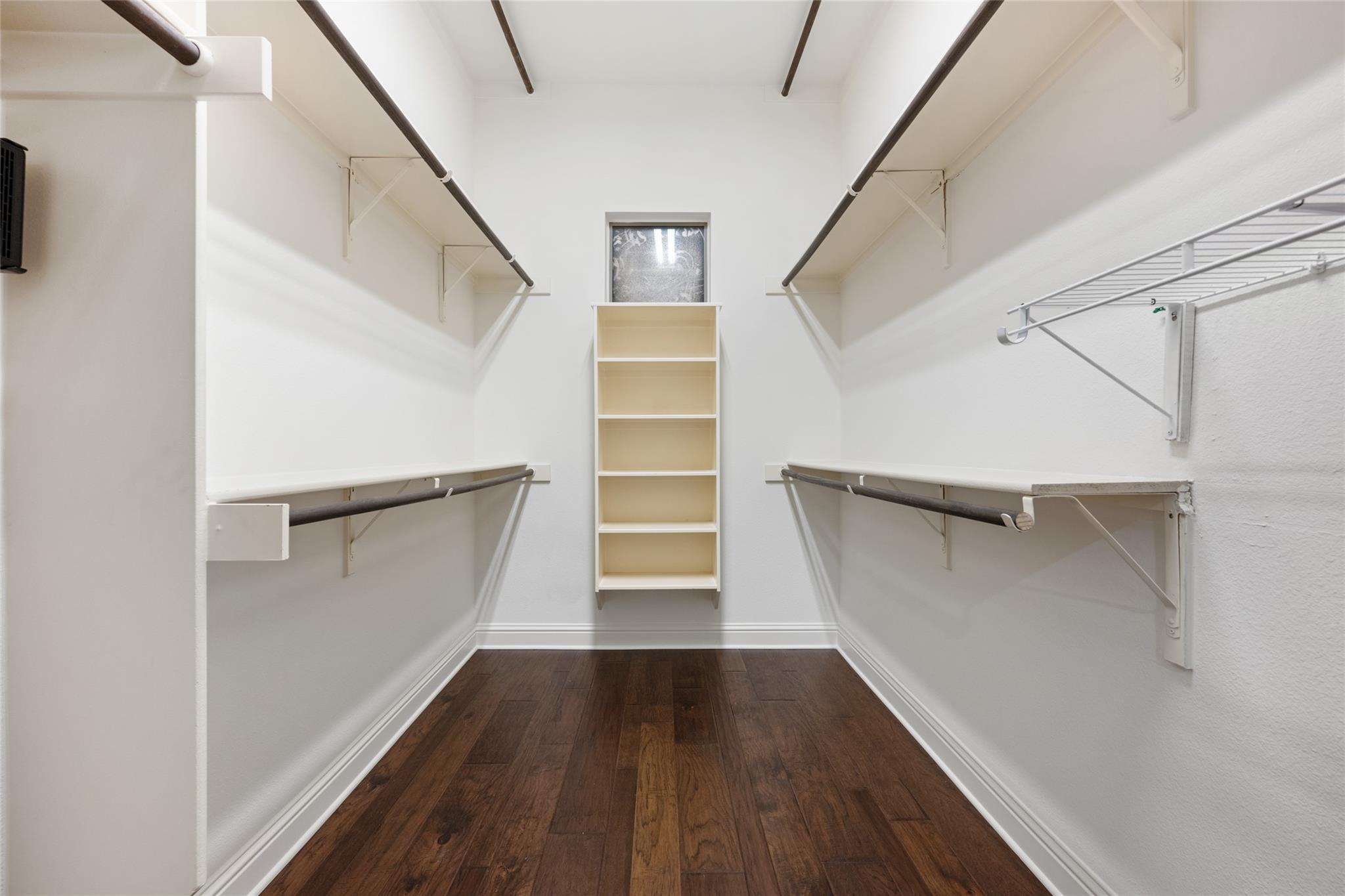 103 Edinburgh Isle Ct, Lakeway, TX 78738