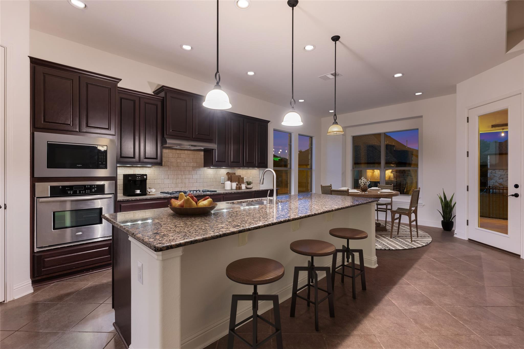 103 Edinburgh Isle Ct, Lakeway, TX 78738