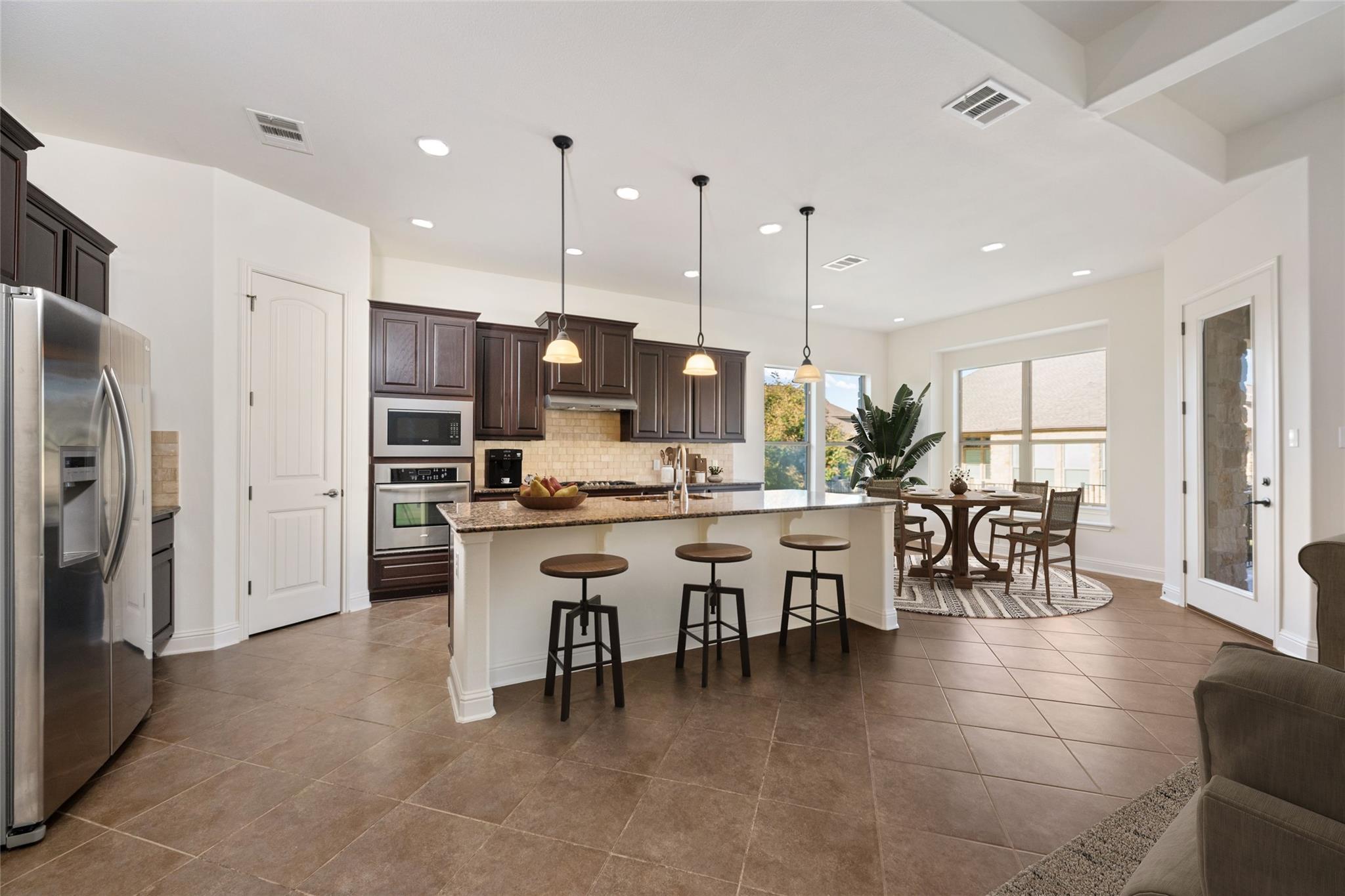 103 Edinburgh Isle Ct, Lakeway, TX 78738