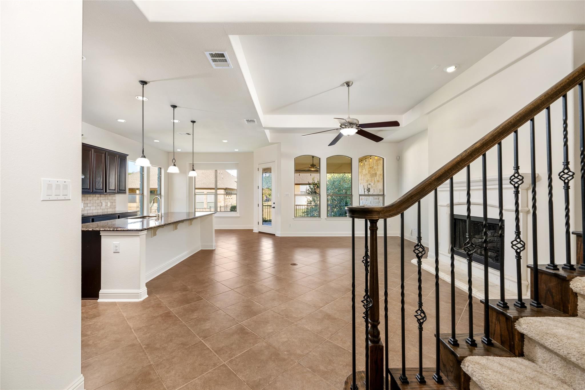 103 Edinburgh Isle Ct, Lakeway, TX 78738