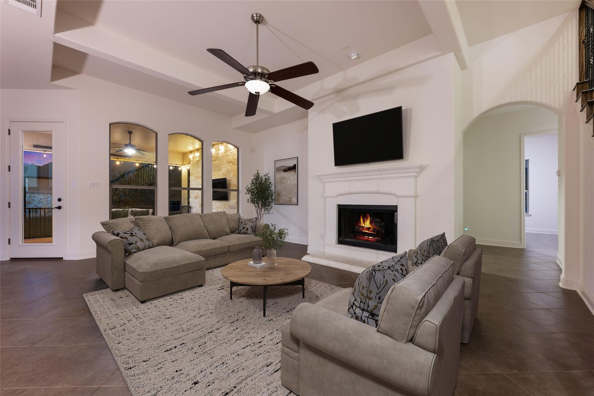 103 Edinburgh Isle Ct, Lakeway, TX 78738