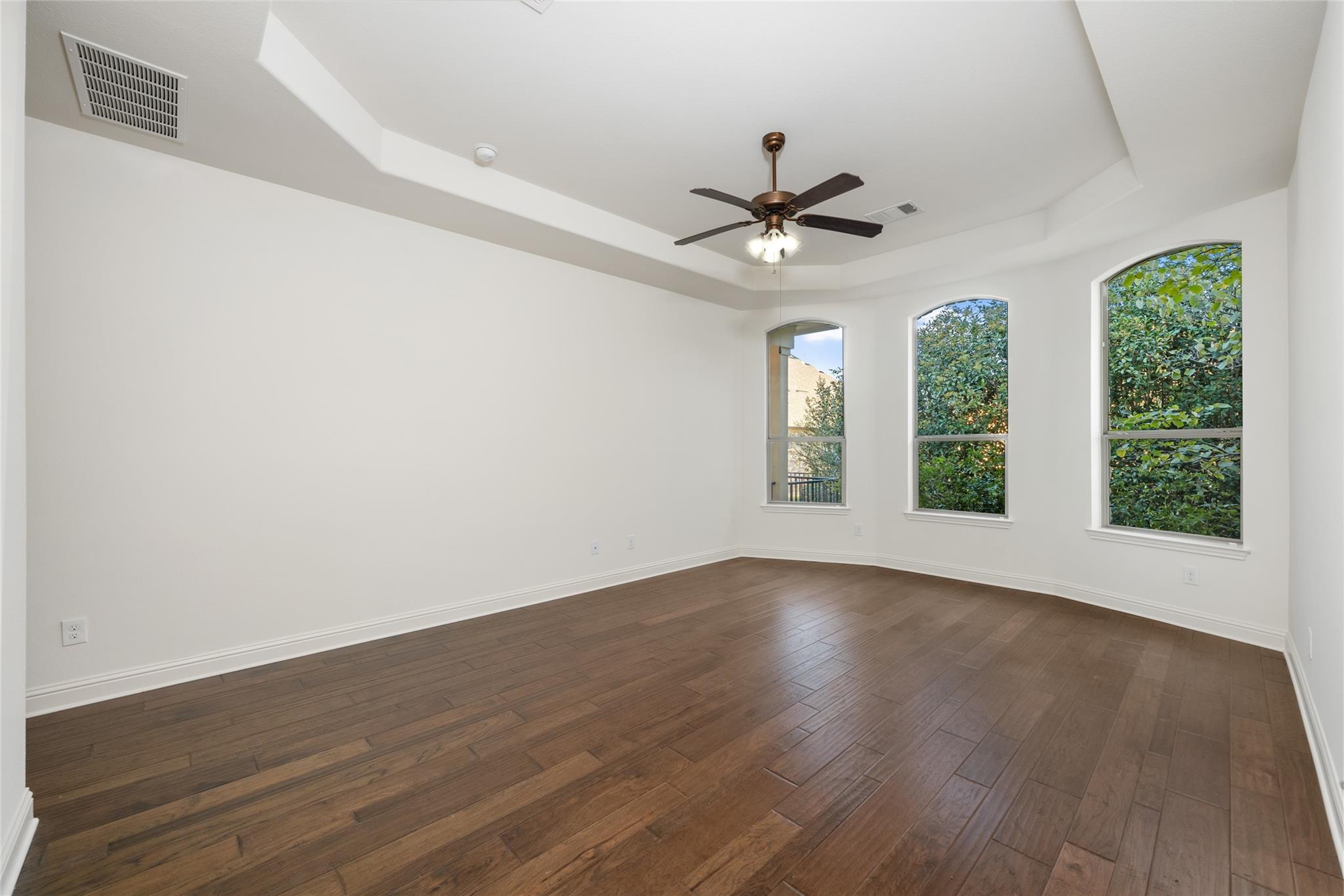 103 Edinburgh Isle Ct, Lakeway, TX 78738