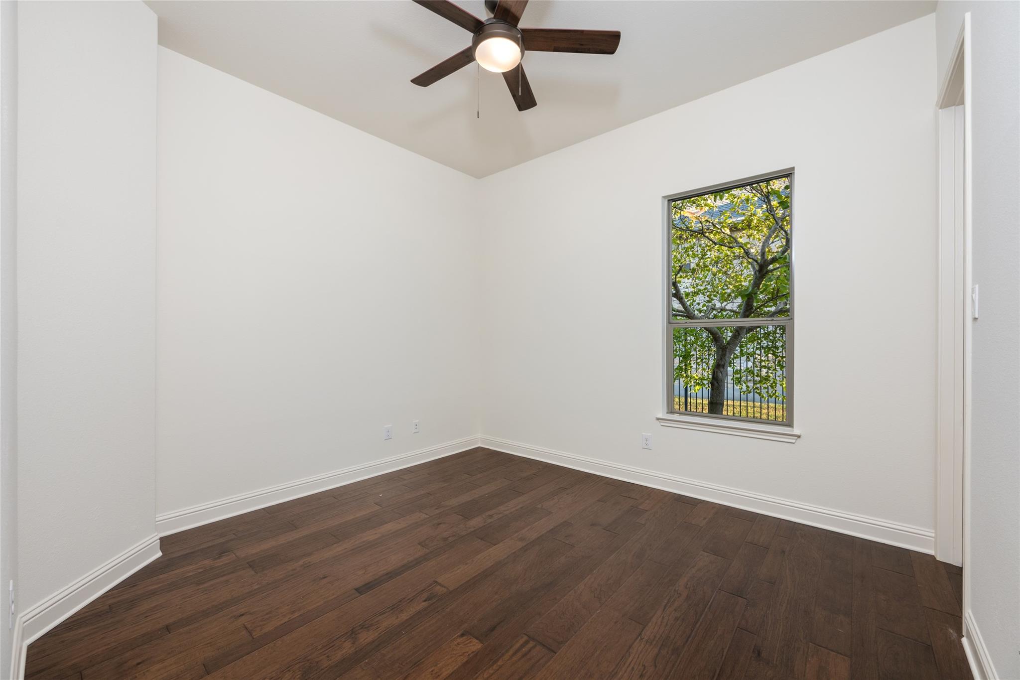 103 Edinburgh Isle Ct, Lakeway, TX 78738