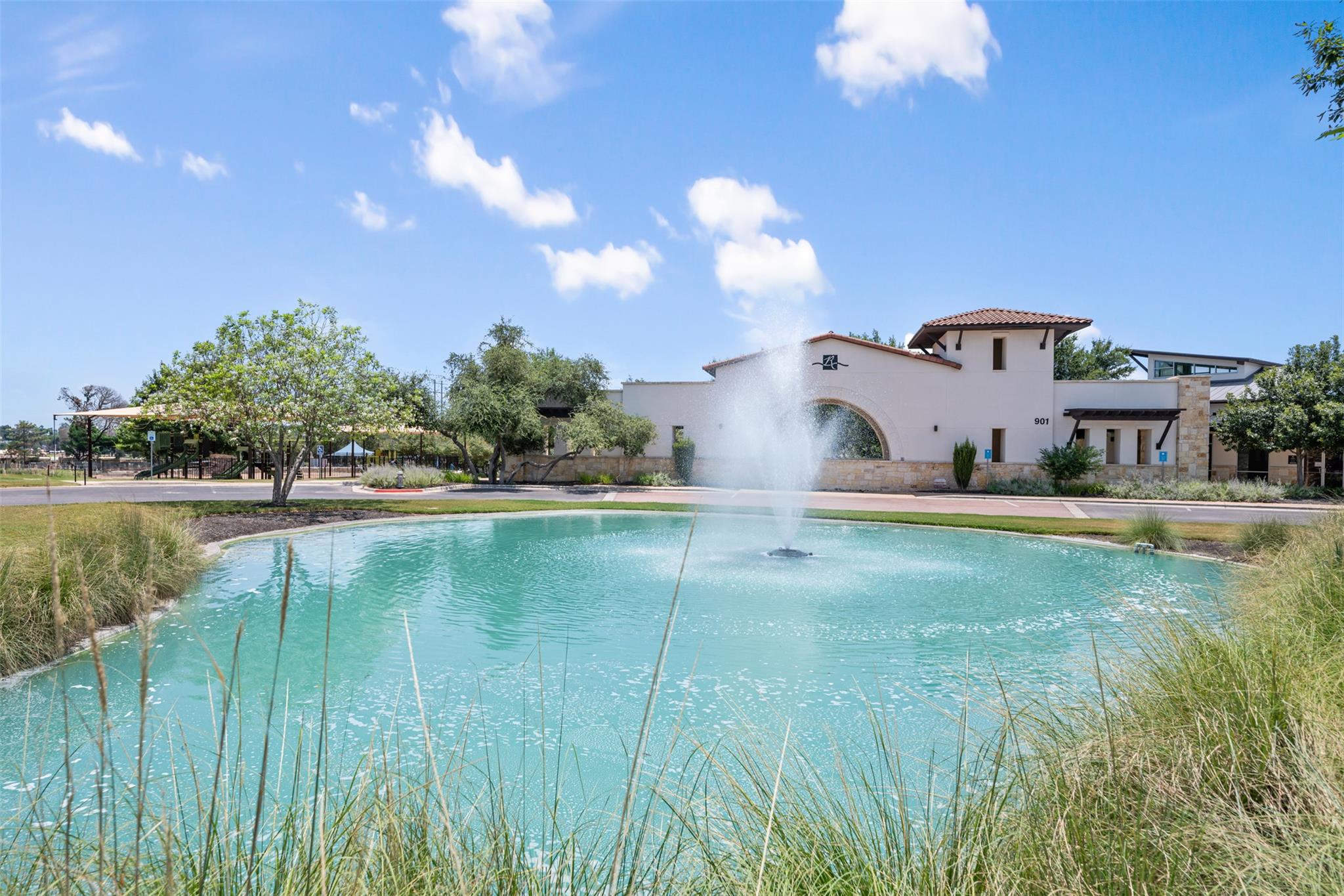 103 Edinburgh Isle Ct, Lakeway, TX 78738