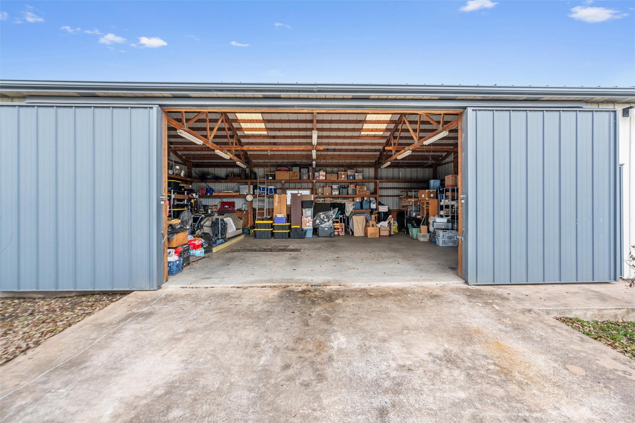 281 Lemens Ave, Hutto, TX 78634