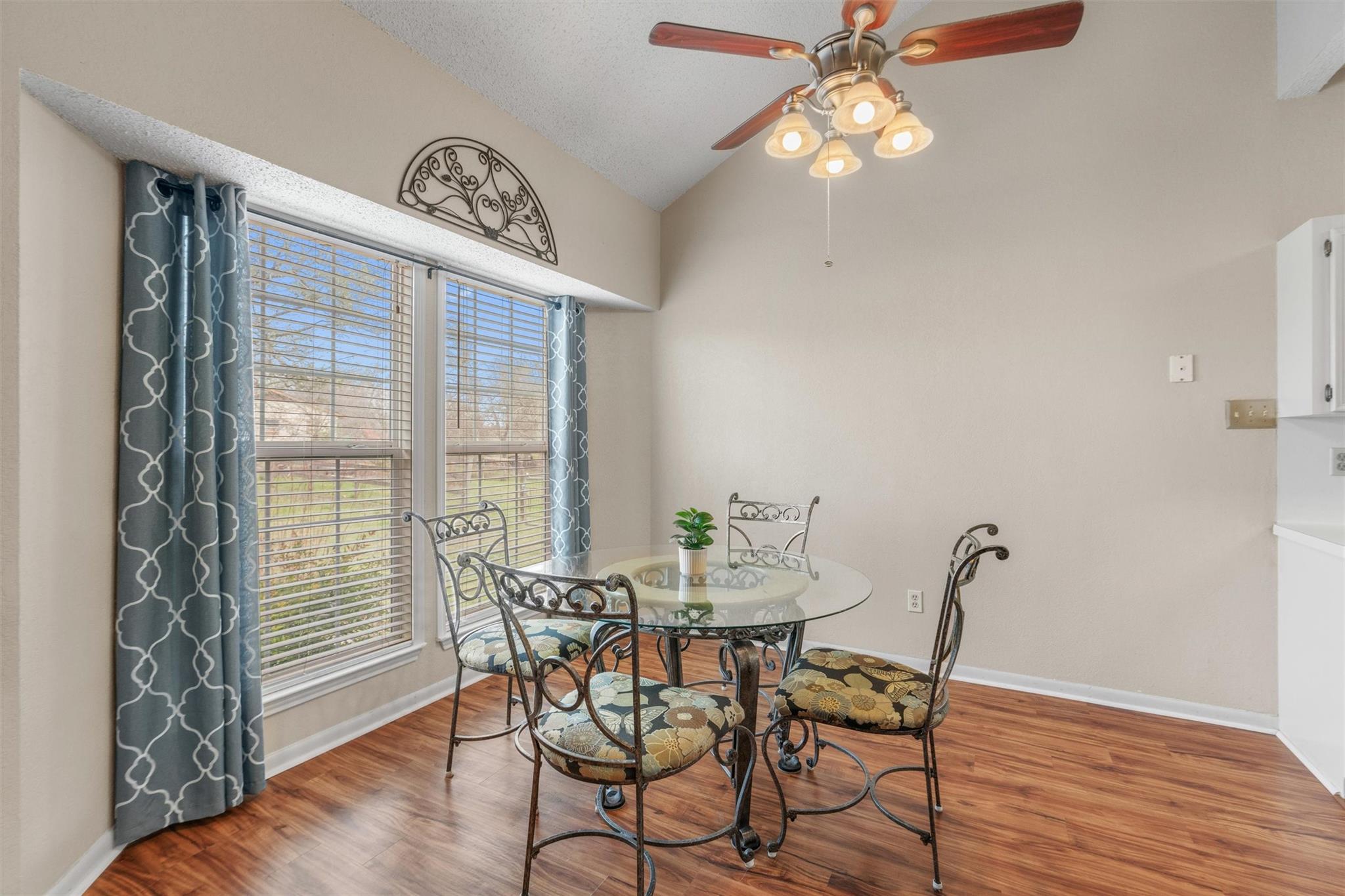 281 Lemens Ave, Hutto, TX 78634