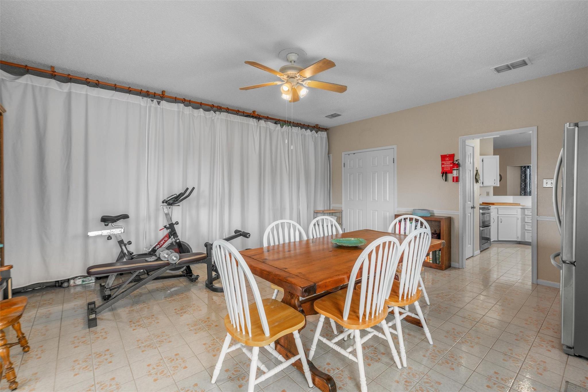 281 Lemens Ave, Hutto, TX 78634