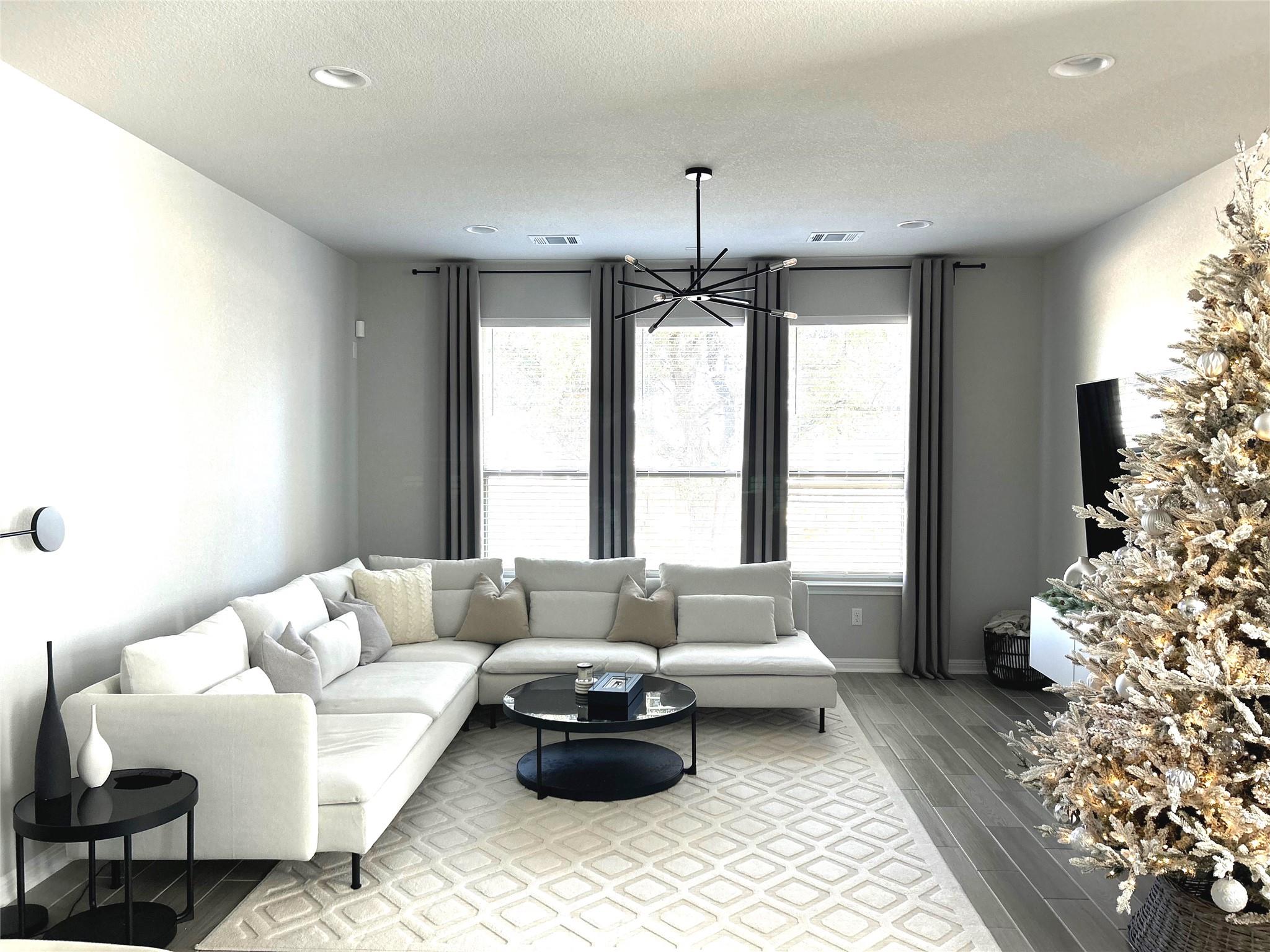 700 Hays Hill Dr # 1, Georgetown, TX 78633