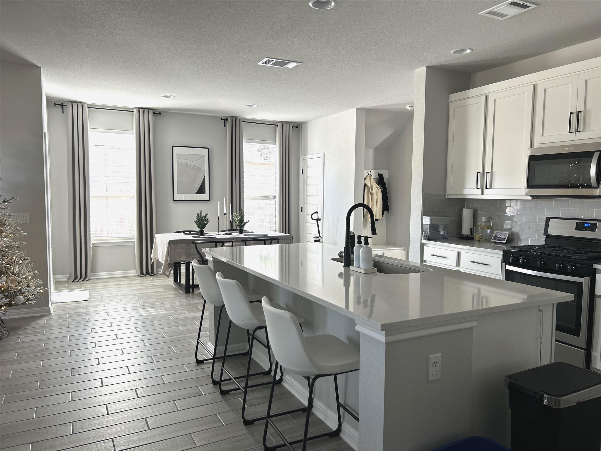 700 Hays Hill Dr # 1, Georgetown, TX 78633